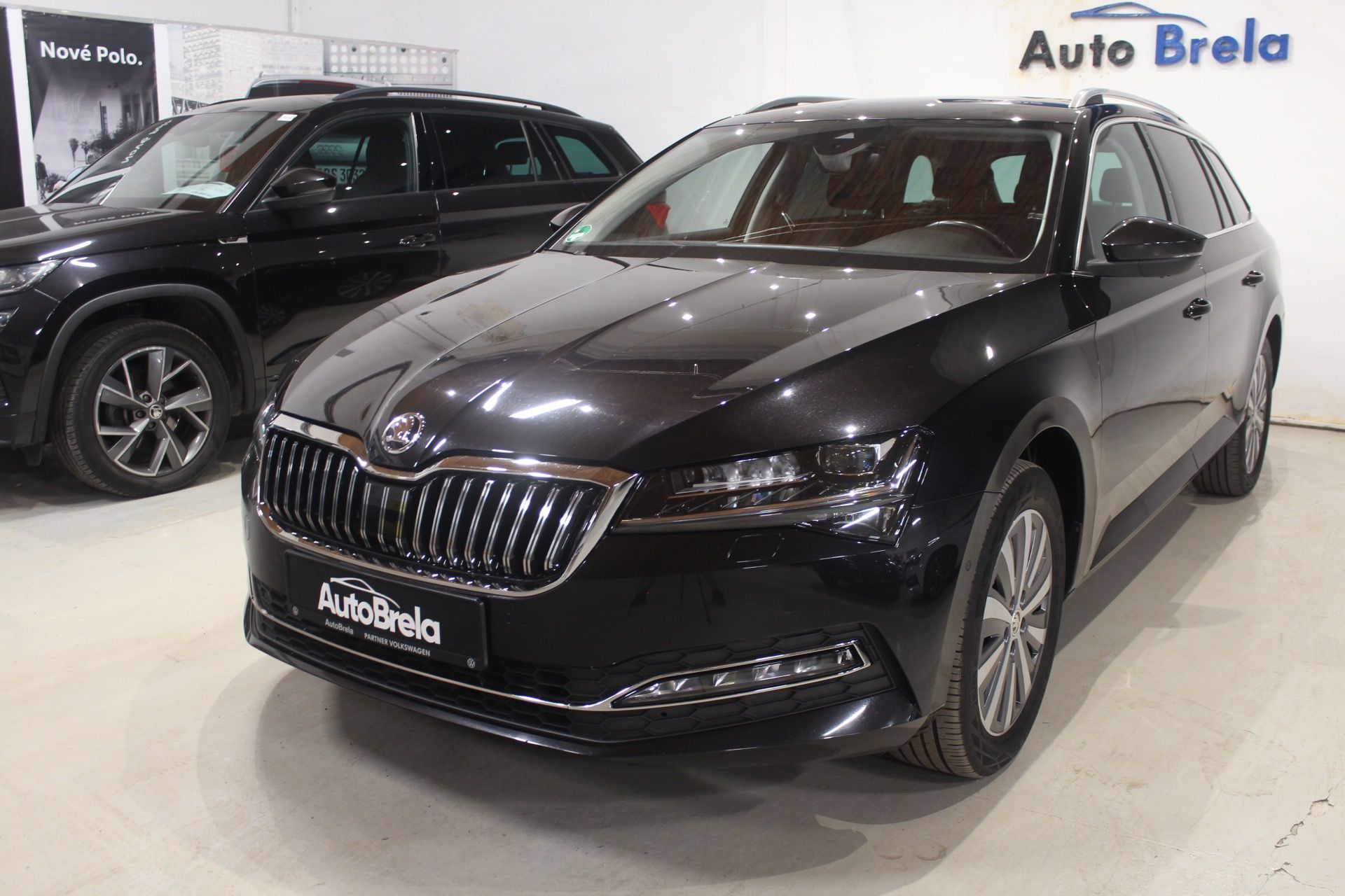 Škoda Superb, 2.0TDI DSG Nez.Topení Display - fotka 5