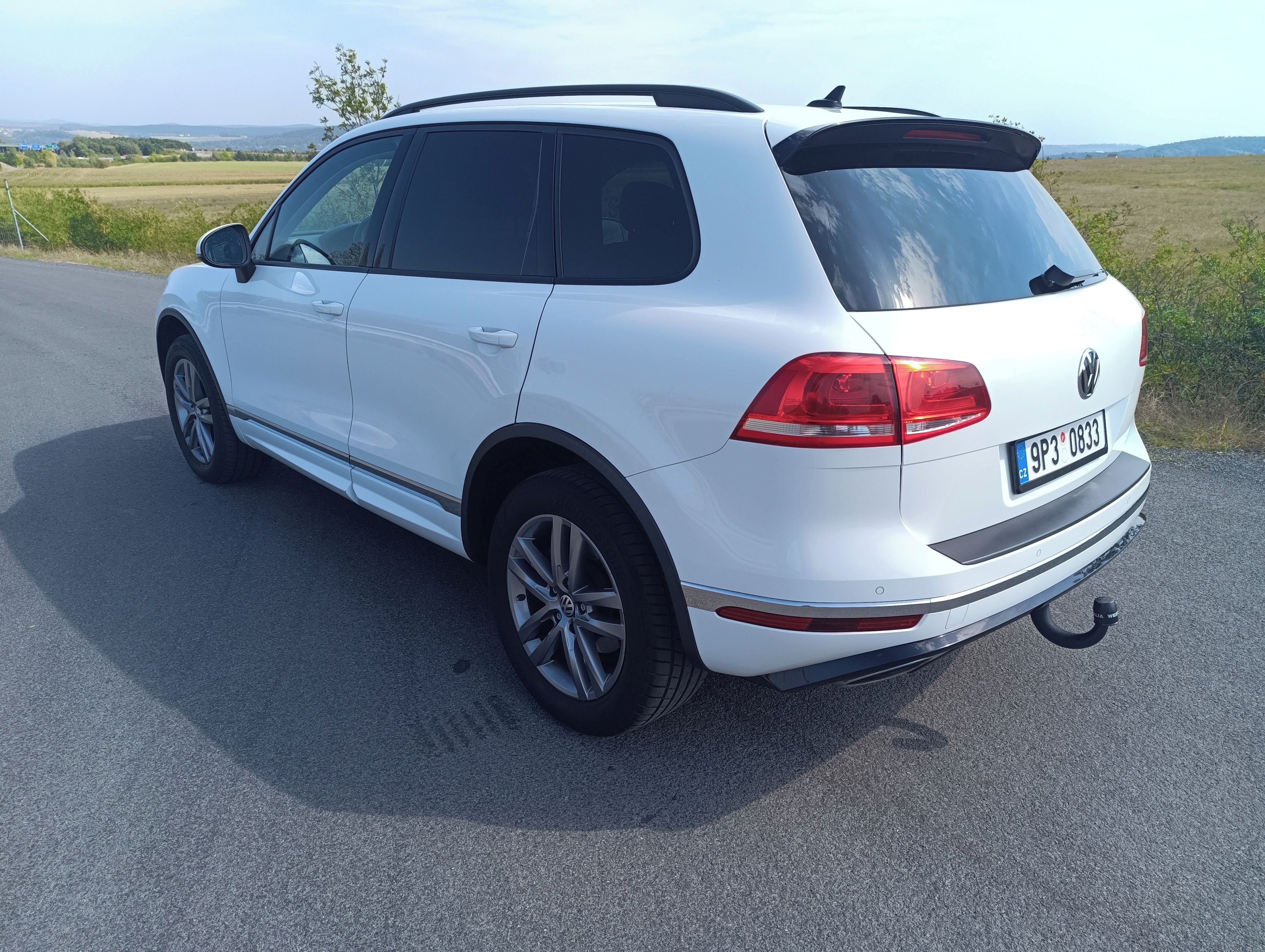 Volkswagen Touareg, R-Line 3.0TDI 193kW bez měchů! - fotka 3