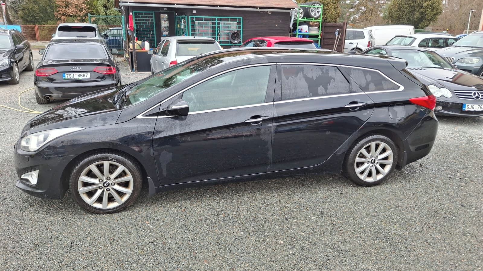 Hyundai i40, 1,7crdi, na splátky všem