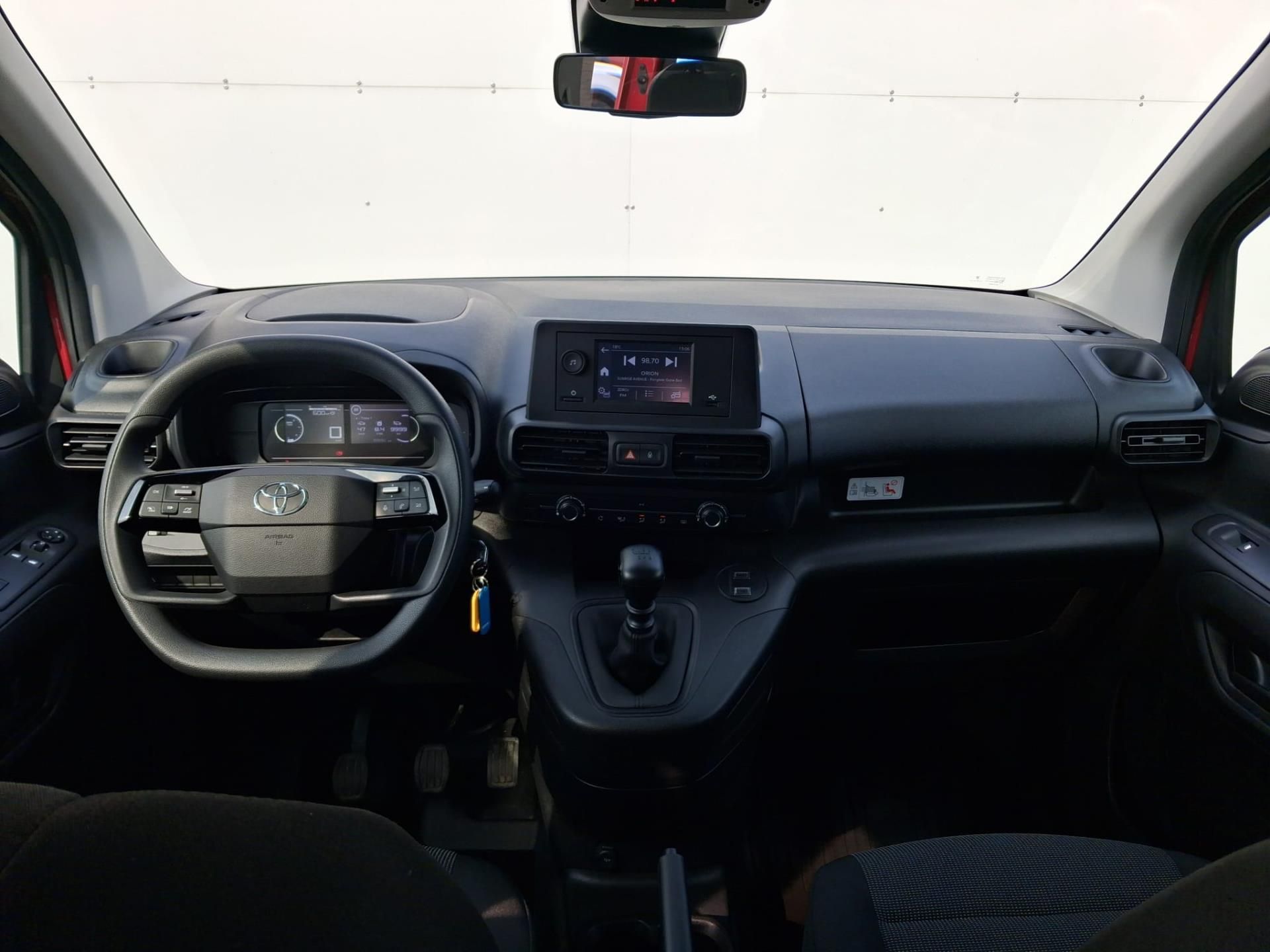 Toyota Proace City, 1.5 D-4D Extra CrewCab Active - fotka 5