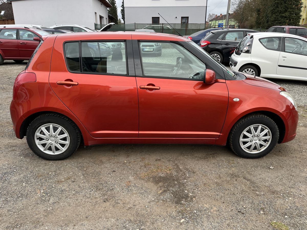 Suzuki Swift, PĚKNÁ CENA i STAV - fotka 6