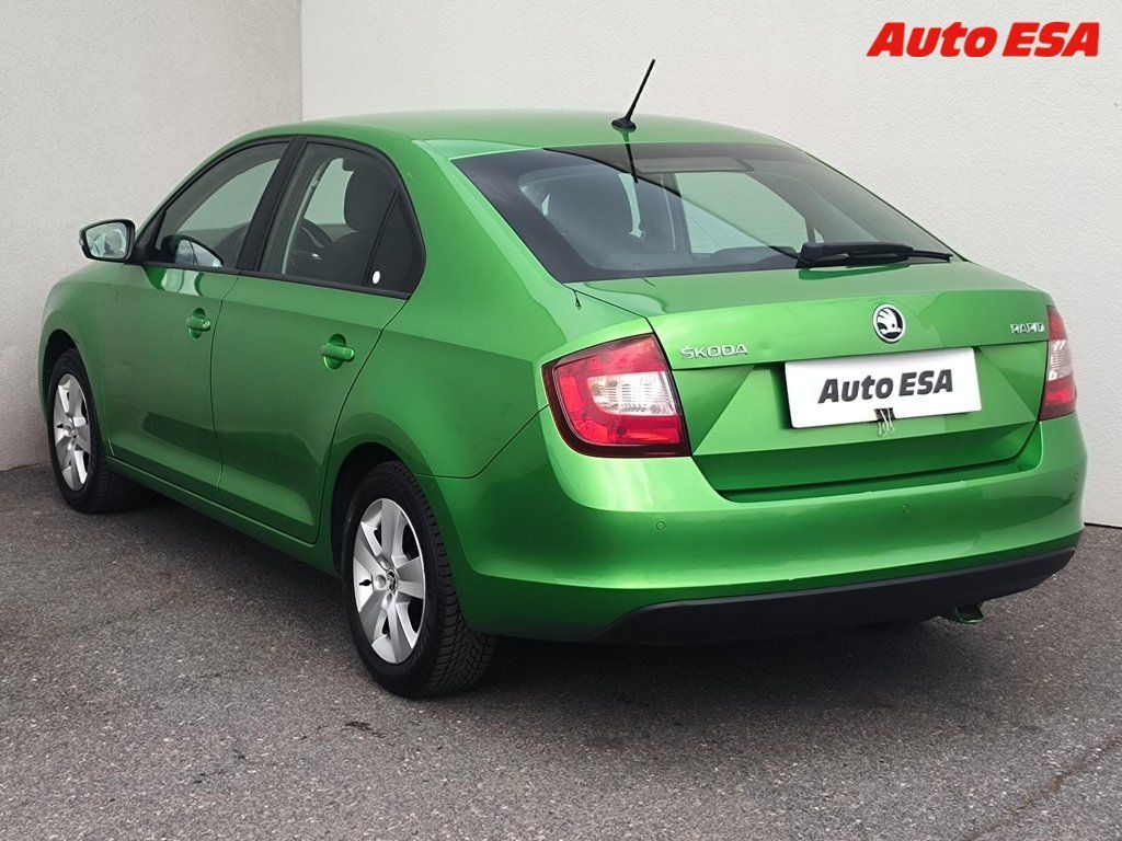 Škoda Rapid, 1.0 TSI,AC,výhřev sed. - fotka 6