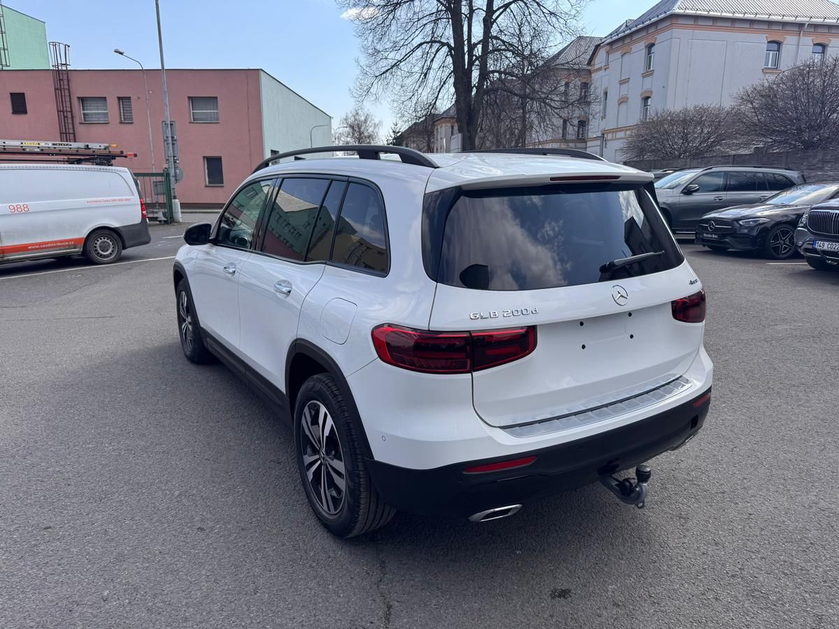 Mercedes-Benz GLB, 200 d 4MATIC - fotka 5