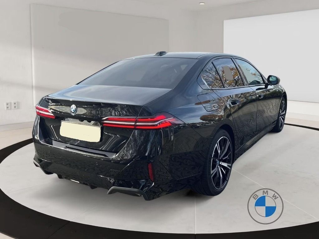 BMW Řada 5, 550 e xDrive M Sport*Kůže*Navi - fotka 4