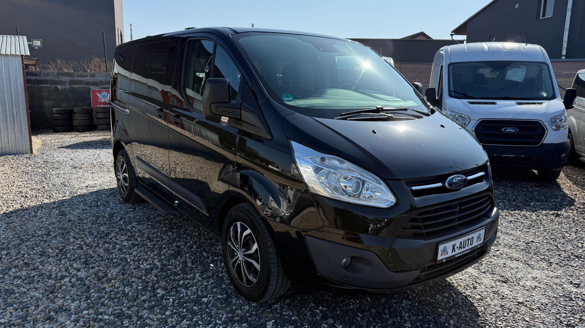 Ford Tourneo Custom, 2.0TDCi 125kW*A/T*8míst*Tažne* - fotka 3