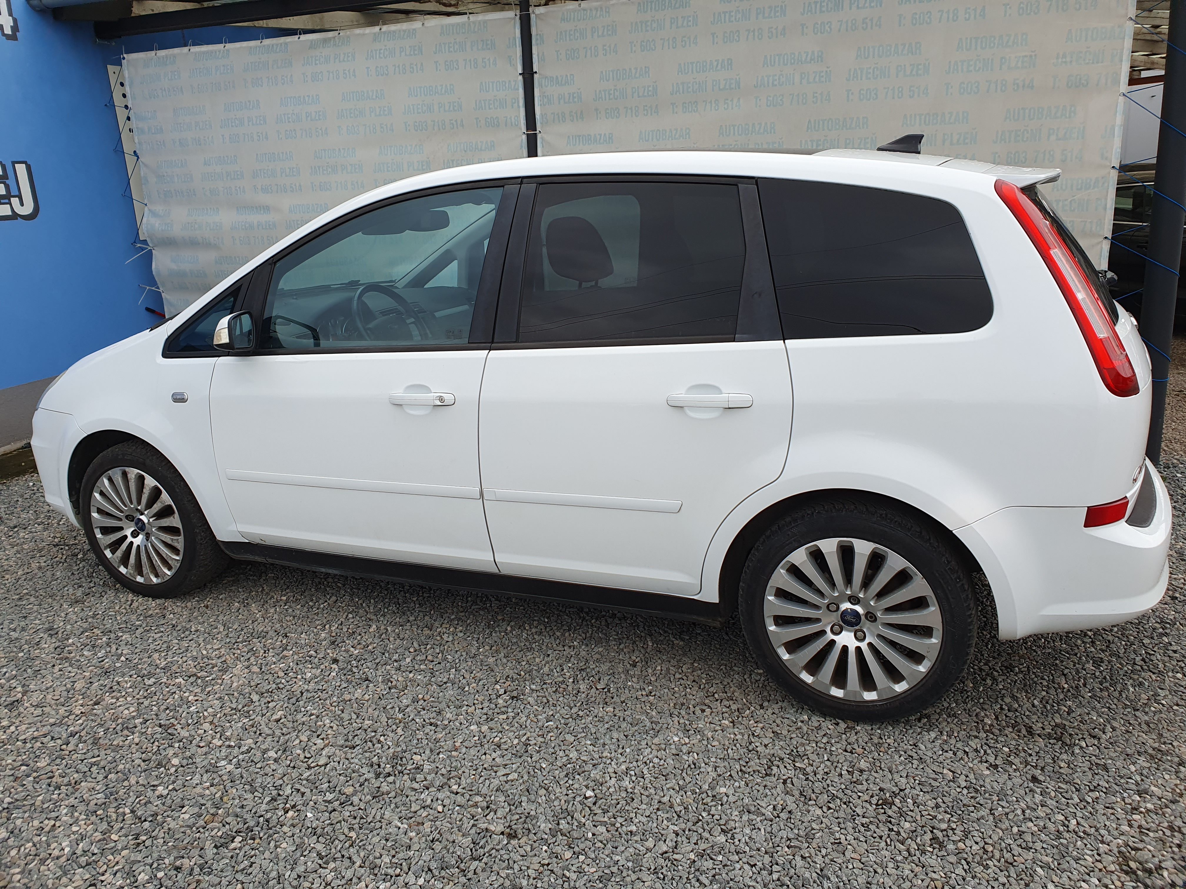 Ford C-MAX, 1.8 í 92 KW - fotka 6