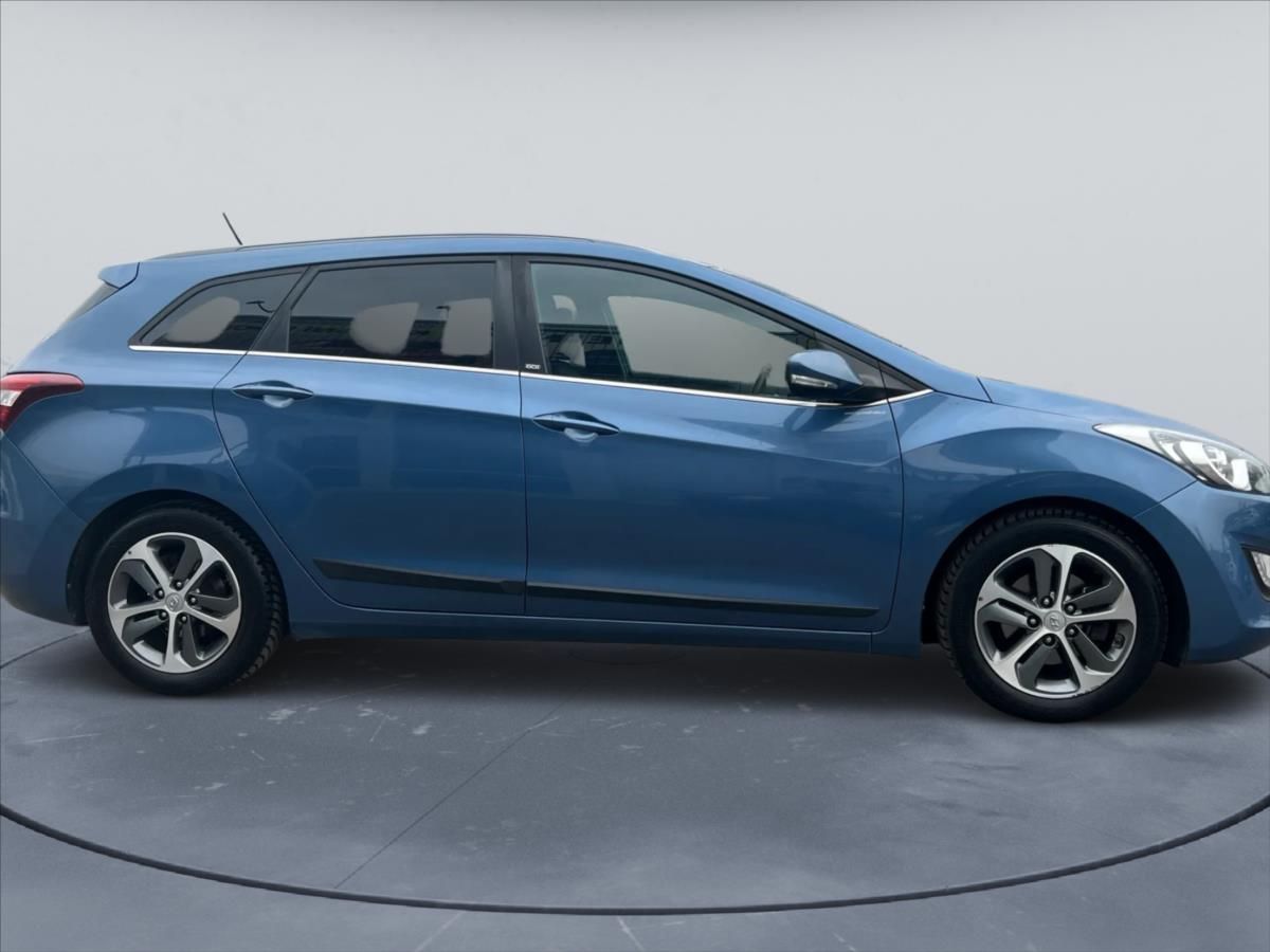 Hyundai i30, 1,6 GDi 99kw,Nové ČR, - fotka 4