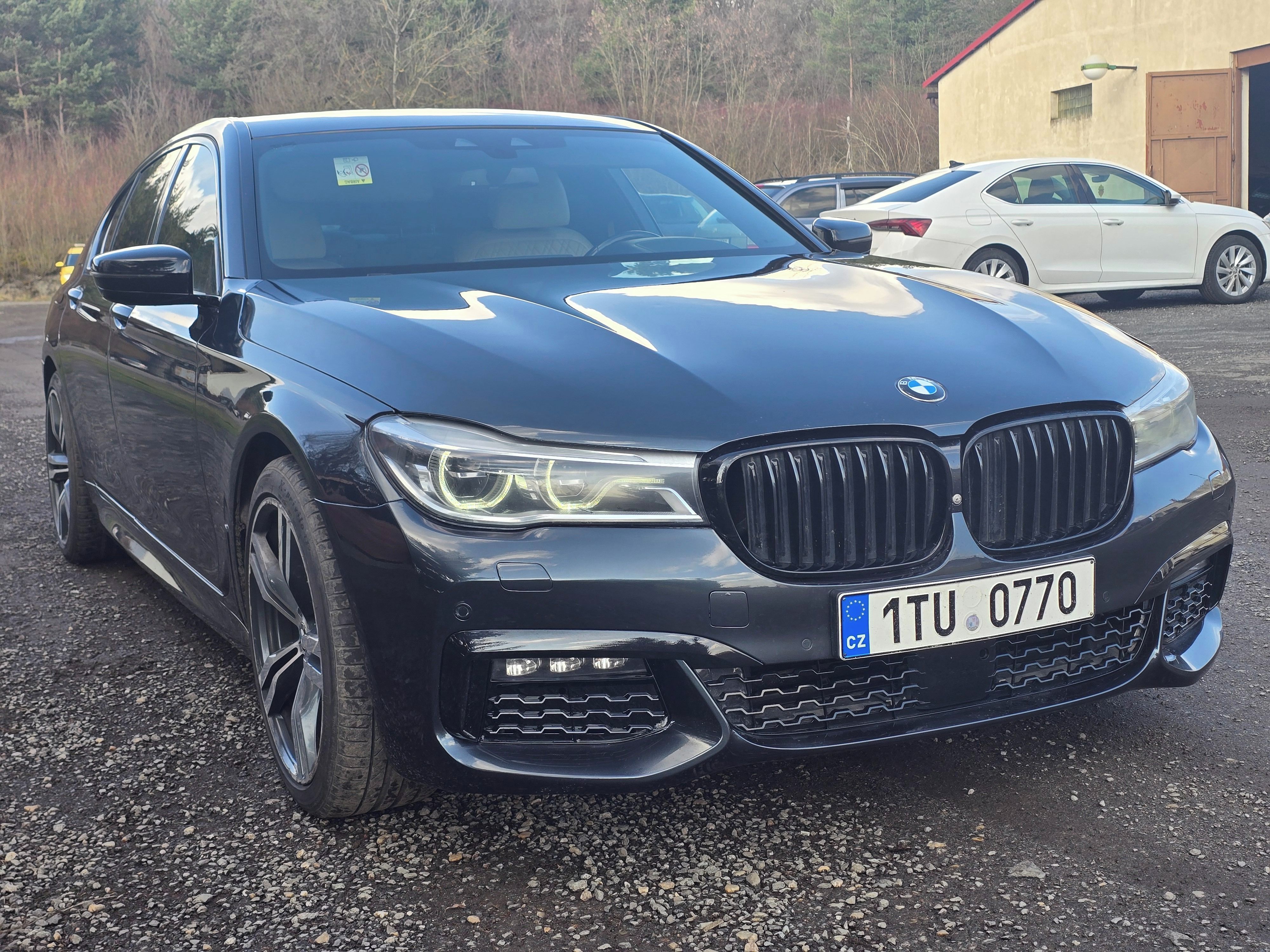 BMW Řada 7 - fotka 3