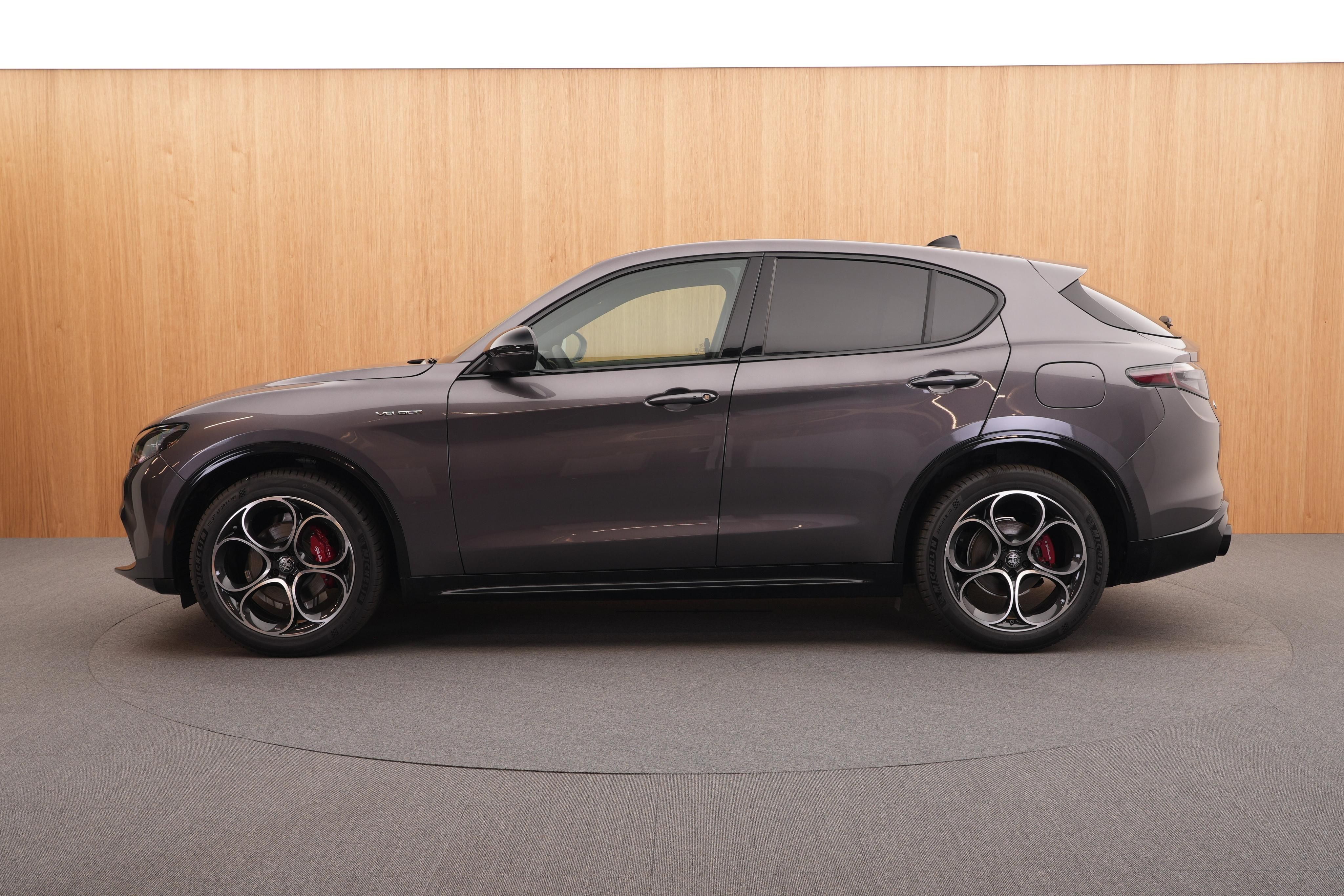 Alfa Romeo Stelvio, Veloce 2.2 JTDm Q4 AT8 - fotka 2