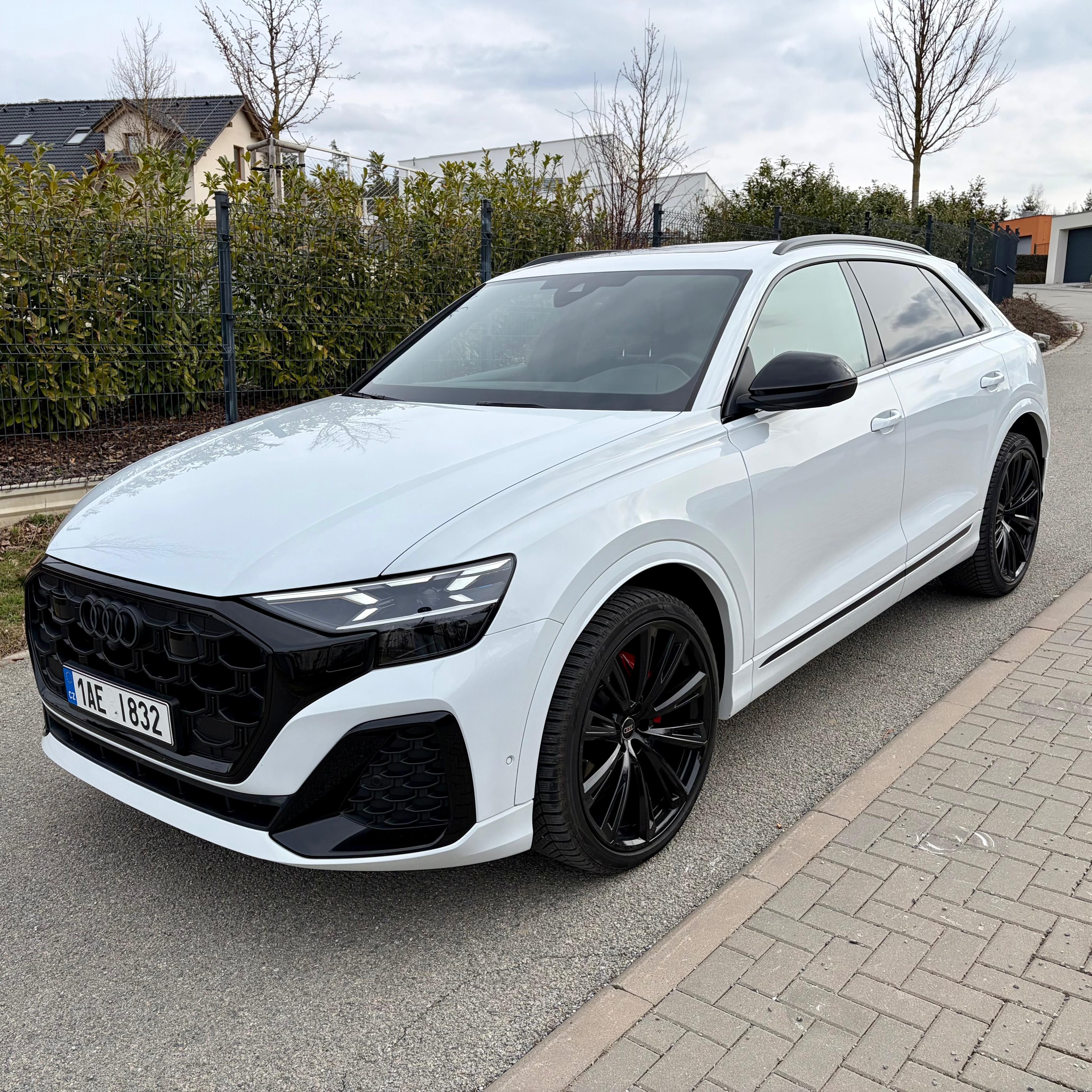 Audi Q8, NEZ.TOP,N.NAP,TZ,DPH,LASER