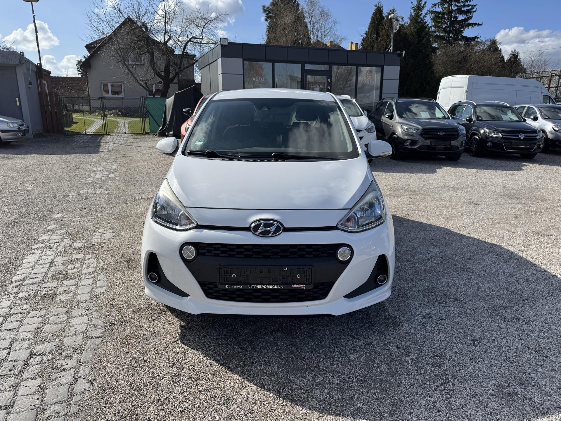 Hyundai i10, 1.2 64KW 1.Majitel 104000km! - fotka 3