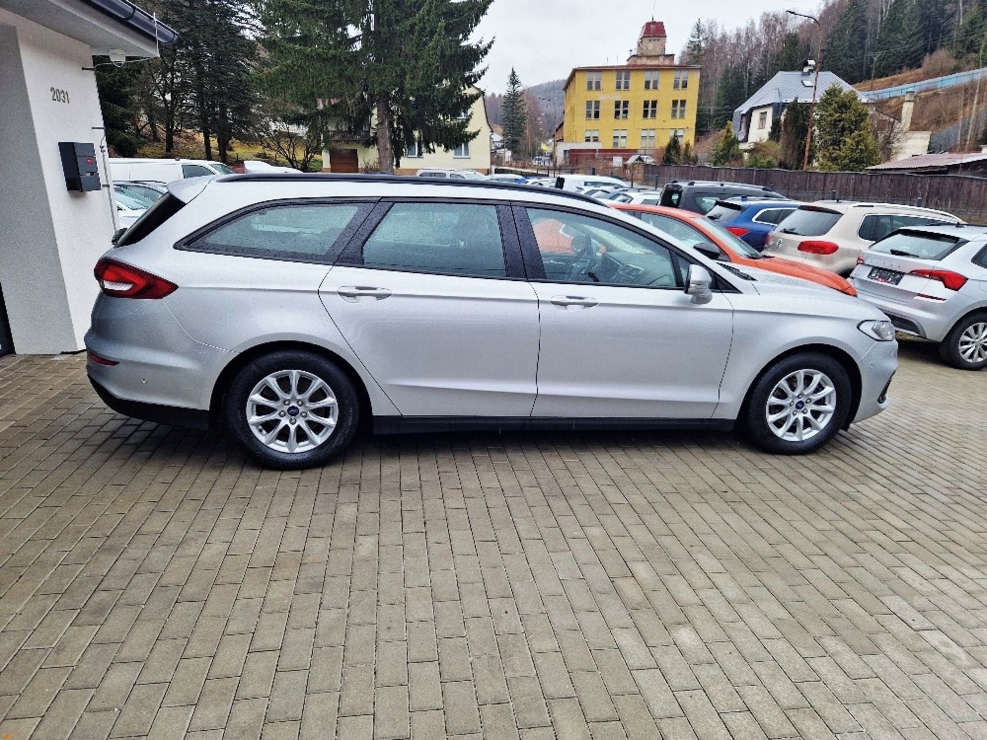 Ford Mondeo, 2.0 TDCi (110 kW), 111 tis.km - fotka 6