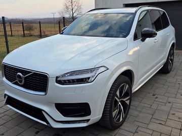 Volvo XC90 R-Design B5 AWD