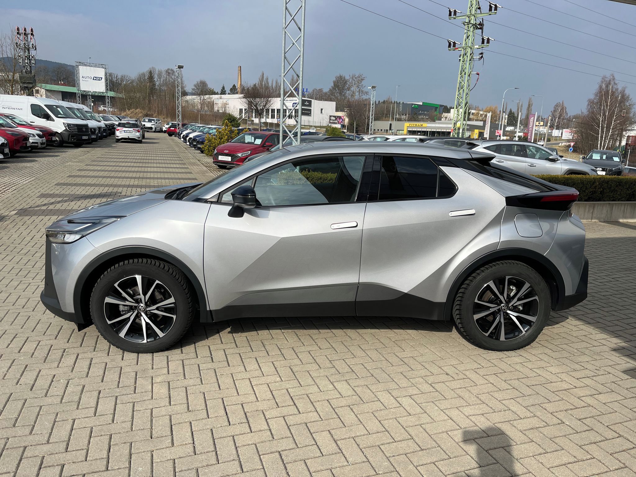Toyota C-HR, 2.0 Hybrid e-CVT Style - fotka 3
