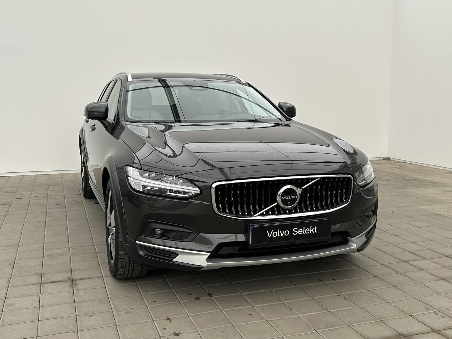Volvo V90, 2.0B5 173kW 4x4  Cross Country - fotka 3