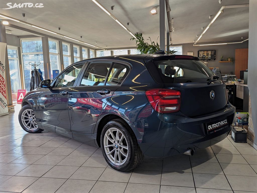 BMW Řada 1, 116 i 100kW VÝHŘEVY, PDC - fotka 2