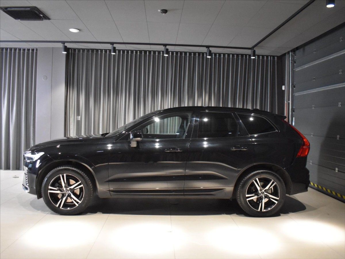 Volvo XC60, 2,0 B4 AWD R-Design tažné. - fotka 2