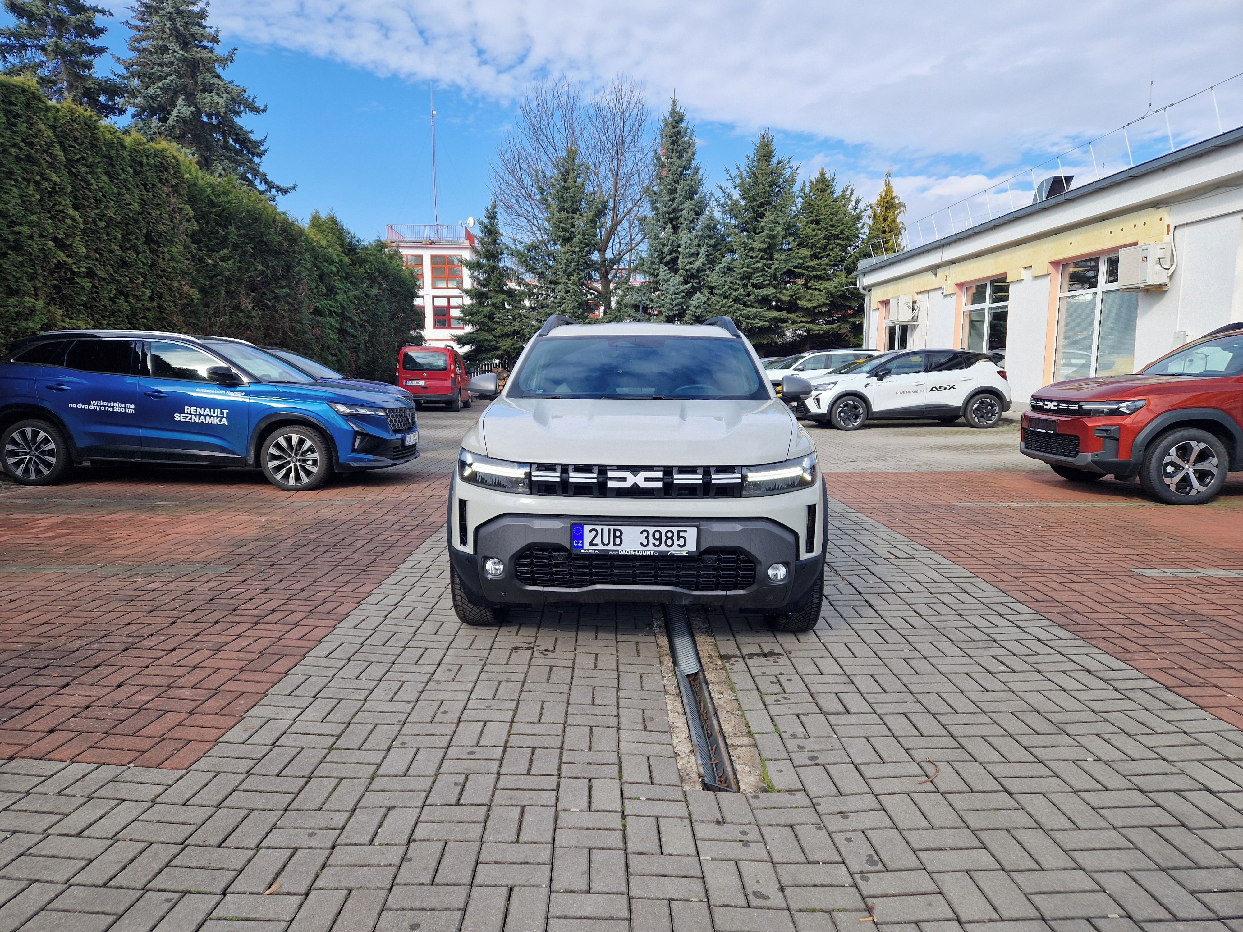 Dacia Duster, journey hybrid-G 150 4x4 - fotka 2