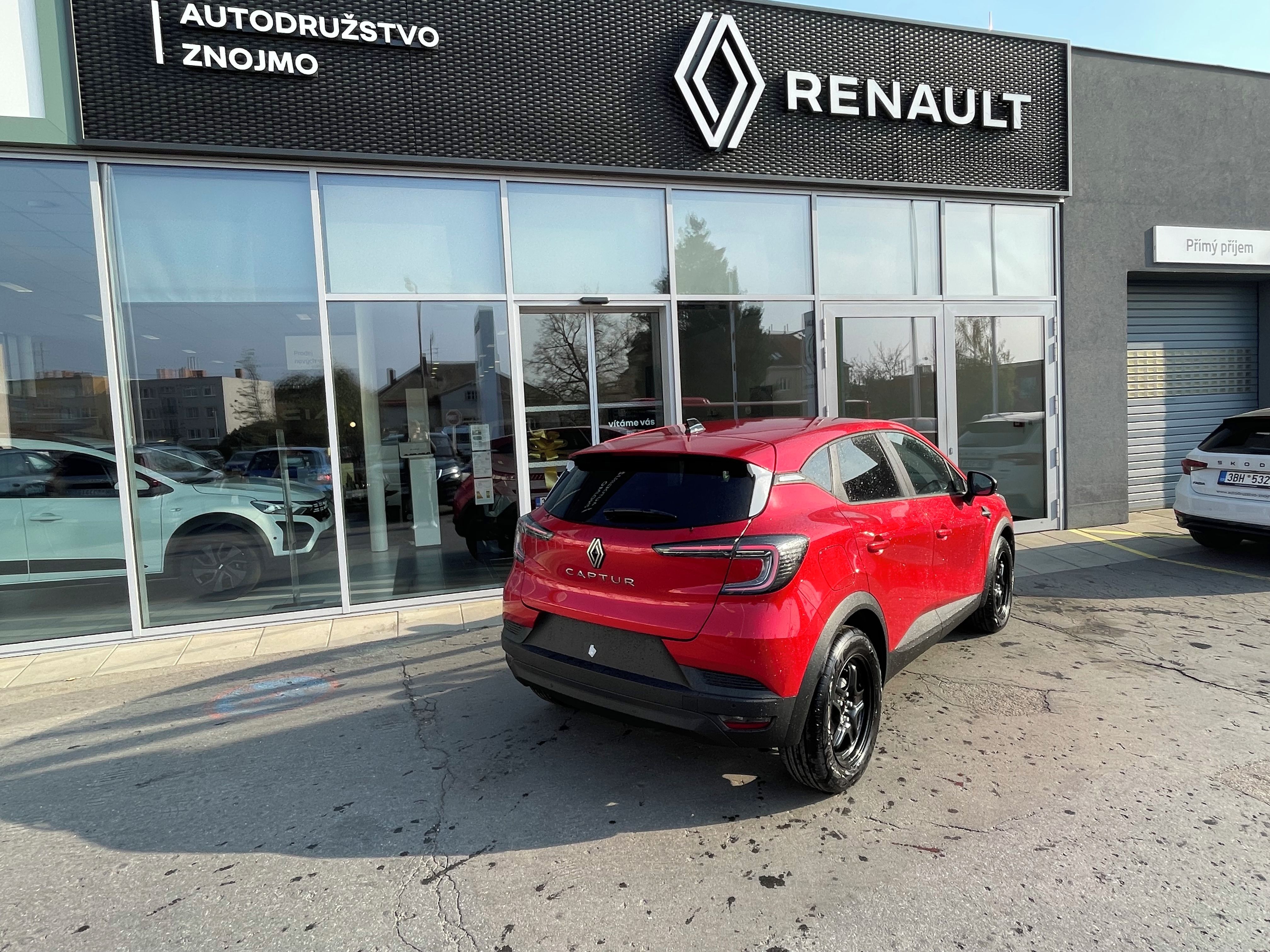 Renault Captur, techno TCe 115 - fotka 4