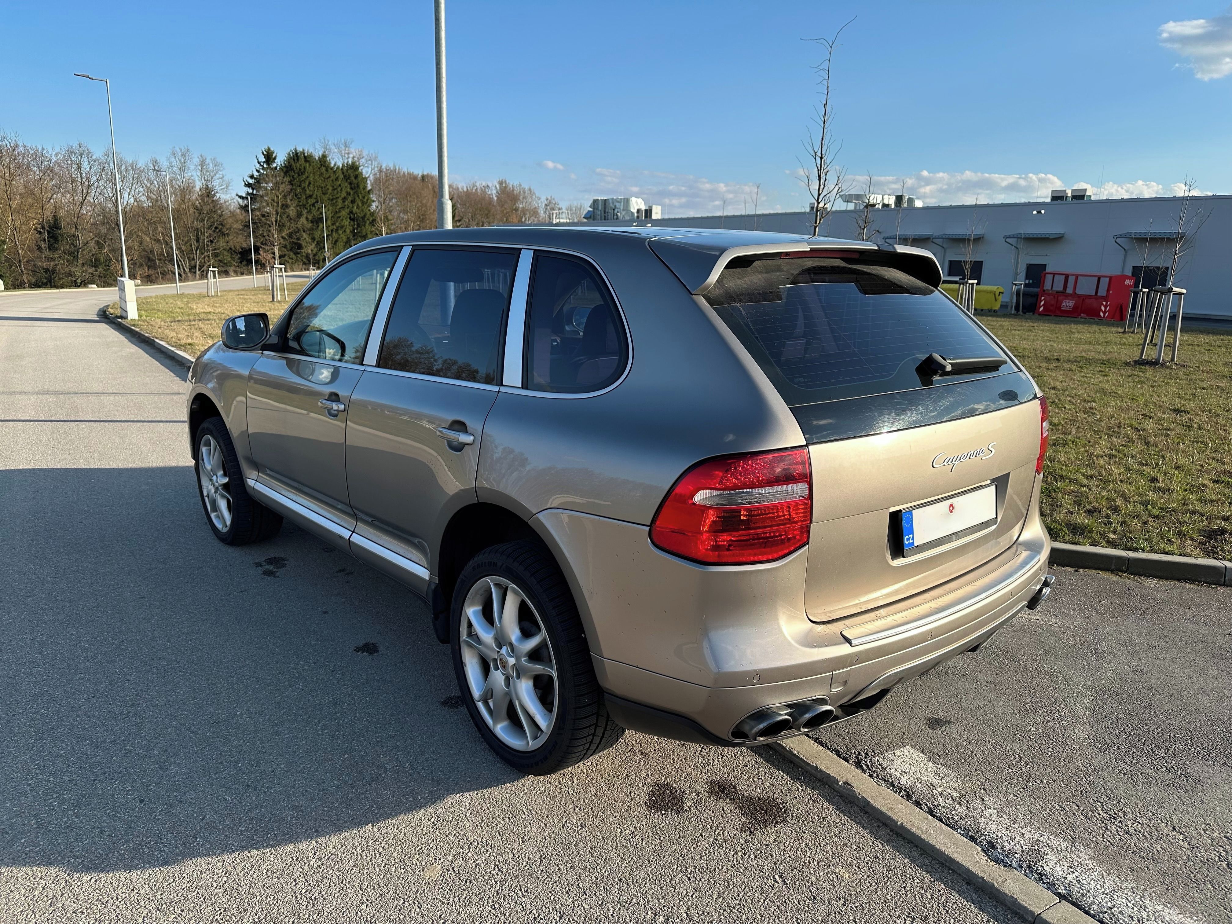 Porsche Cayenne, S 4.8 V8 283kW TOP - fotka 5