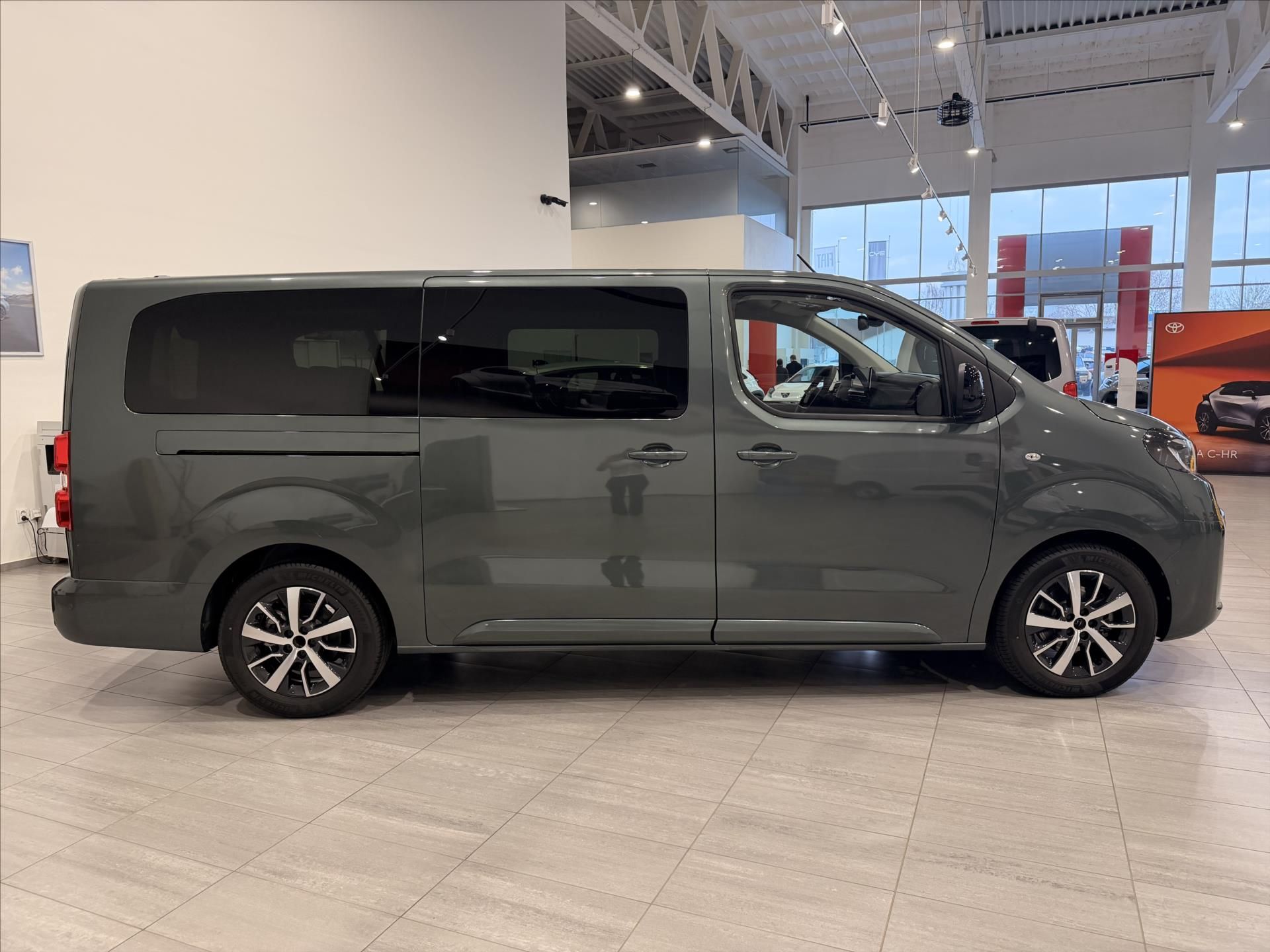 Toyota Proace Verso, 2,0 Diesel (177hp) 8AT  L2 Fam - fotka 5