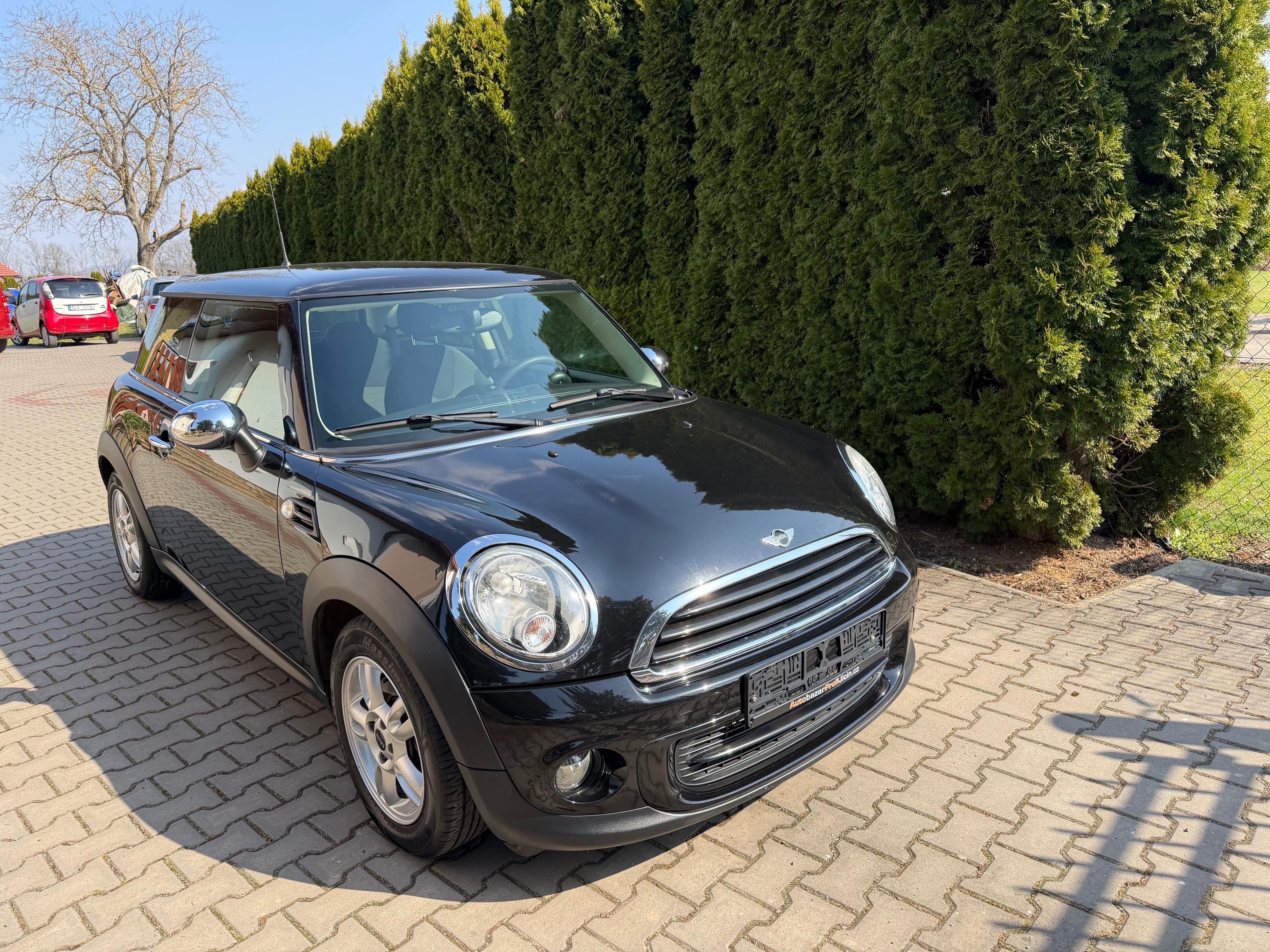 Mini One, 1,6i 1 Majitel pravidl.servis - fotka 4