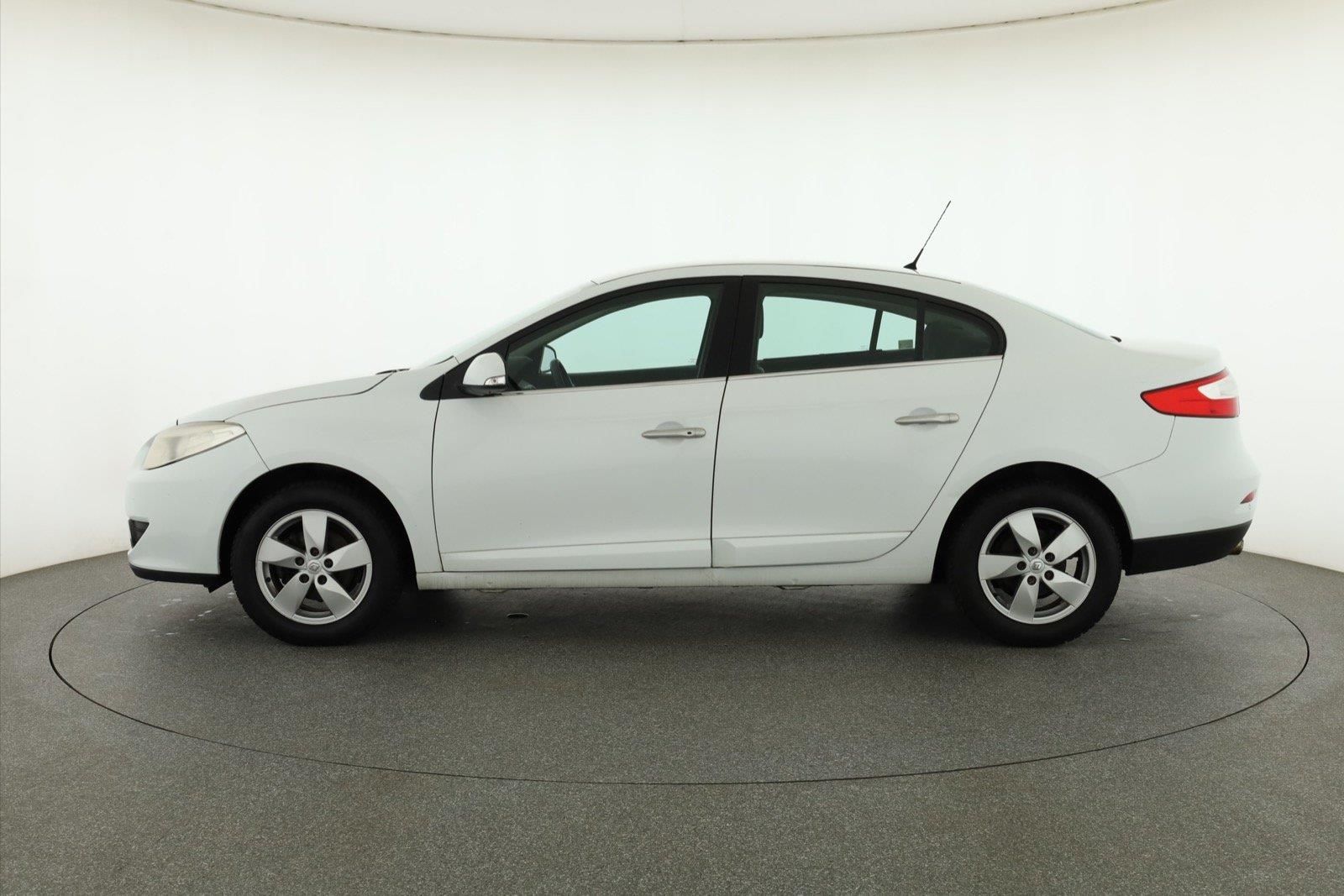 Renault Fluence, 1.6 16V, po STK, Tažné - fotka 3
