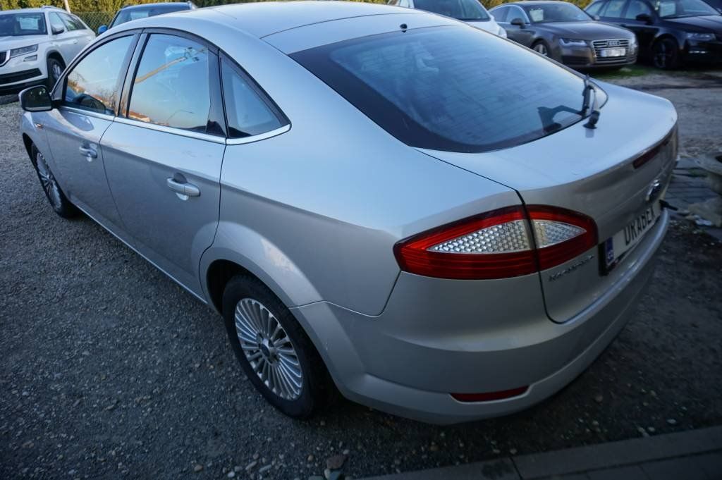 Ford Mondeo, 1,8 NOVÉ V ČR - fotka 2
