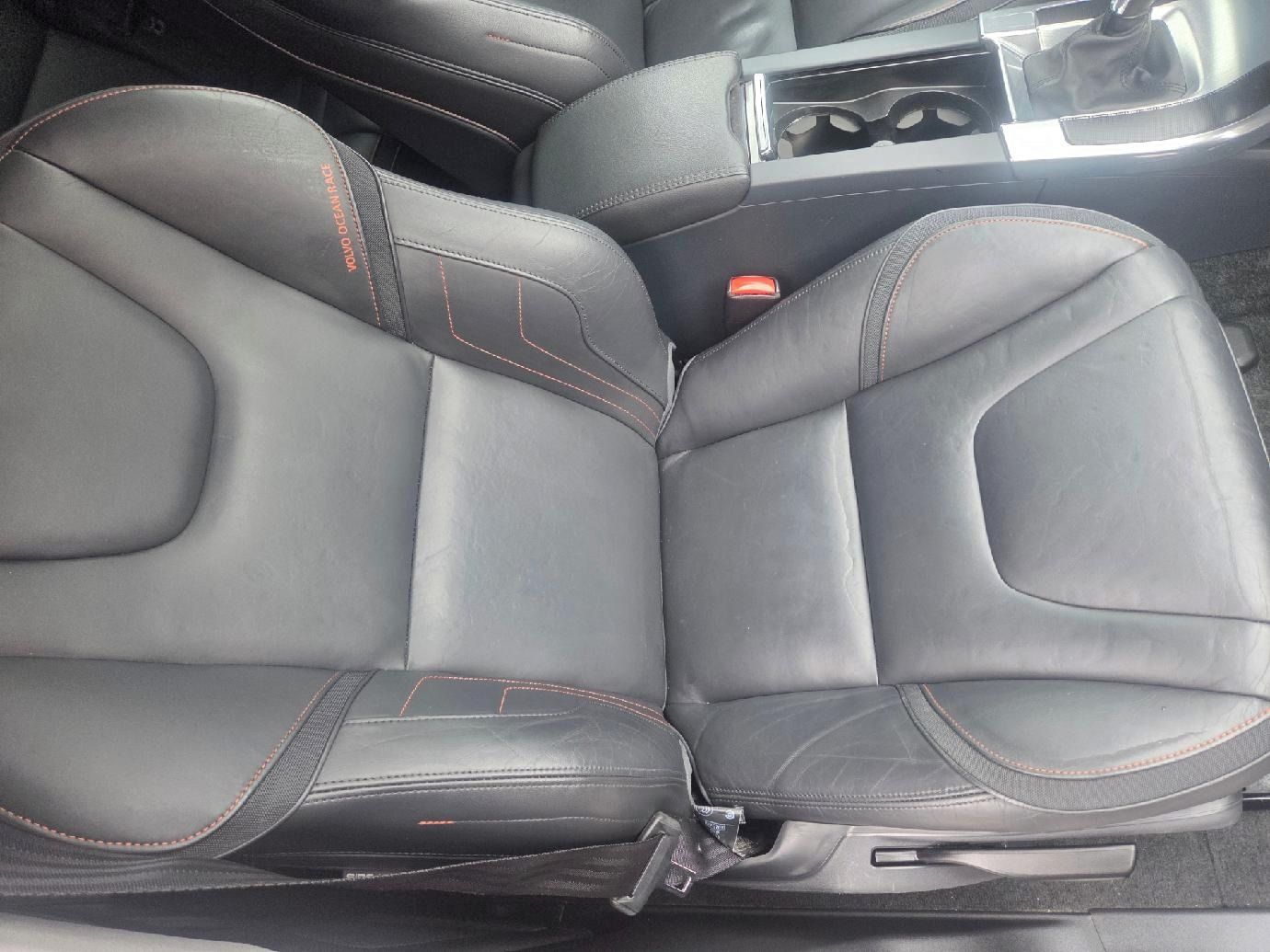 Volvo XC60 - fotka 4