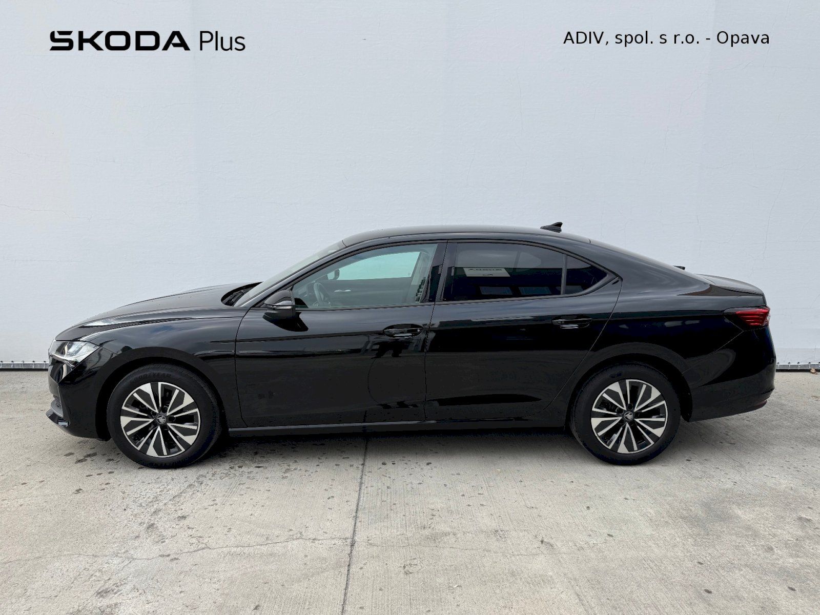Škoda Superb, DSG 1.5 e-TSI 110 kW Selection - fotka 3