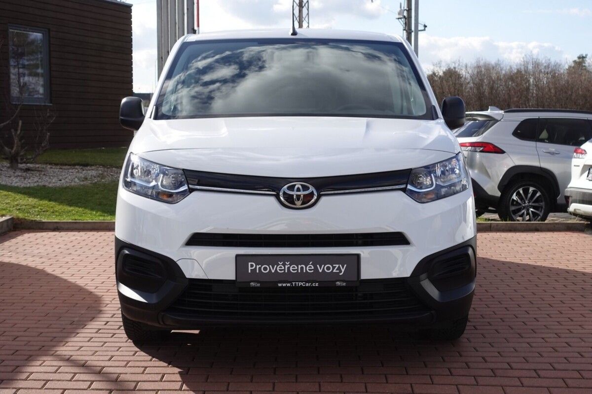 Toyota Proace City, 1,5D-4D 75kW L2 M/T - fotka 2