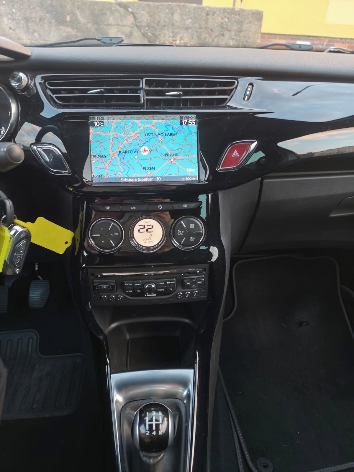 Citroën DS3 Cabrio, DS3 Cabrio SoChic - fotka 3