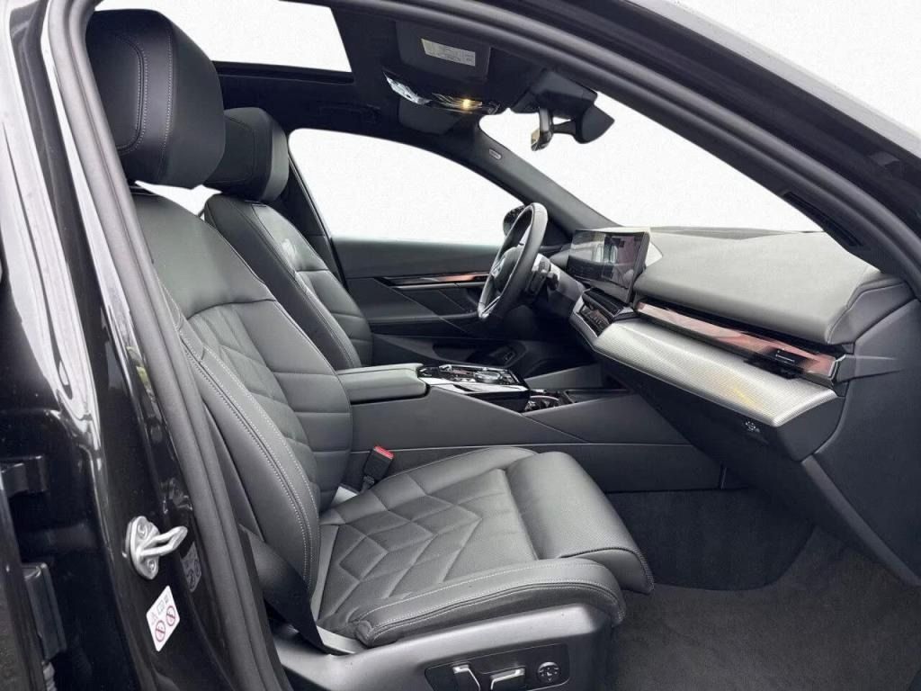 BMW Řada 5, 550 e xDrive M Sport*Kůže*Navi - fotka 6