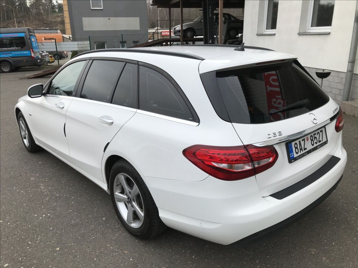 Mercedes-Benz Třídy C, 1,6 CDi 100kW Combi - fotka 6
