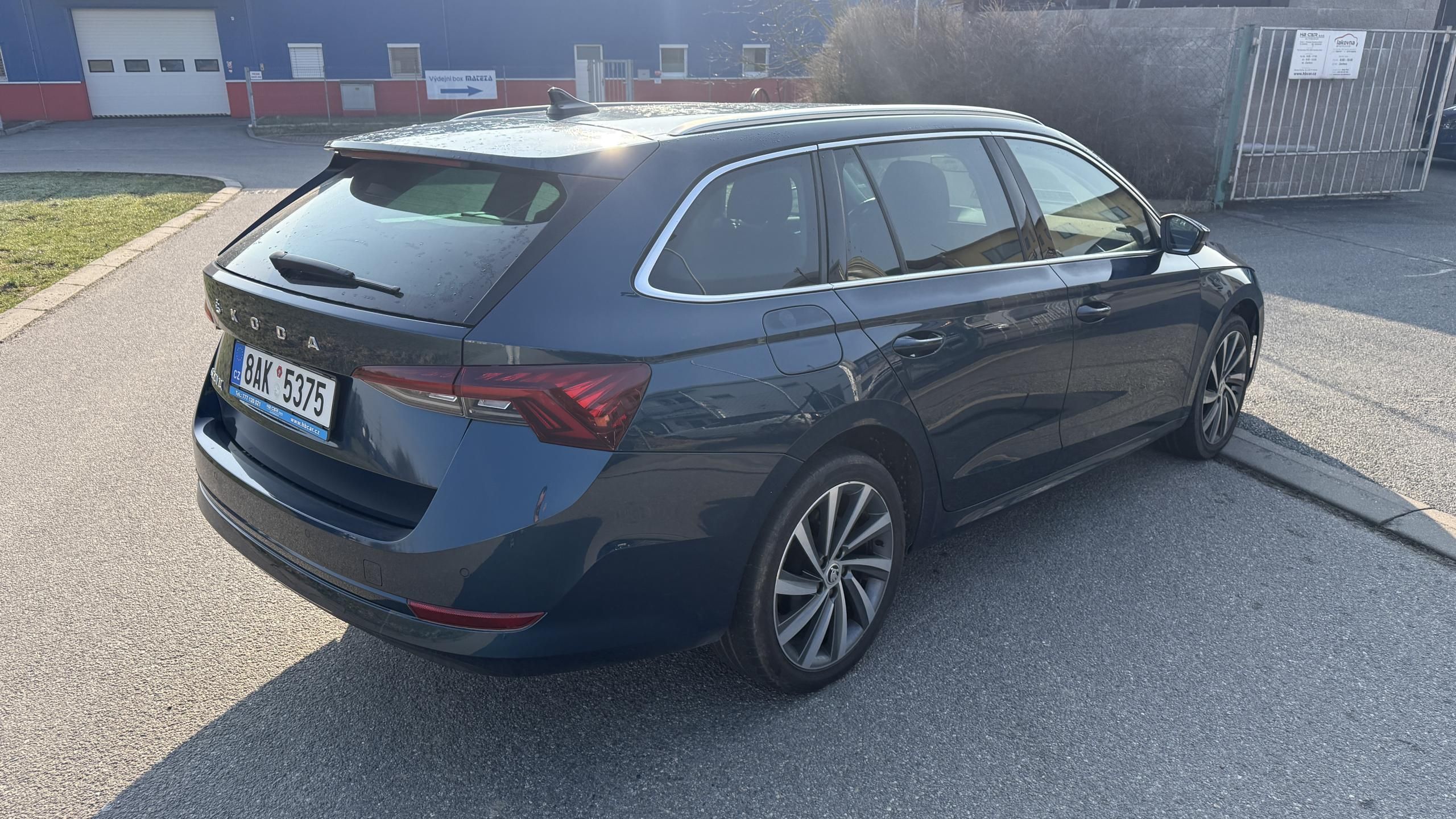 Škoda Octavia, 2.0 TDI 110KW DSG SERVIS ŠKODA - fotka 6