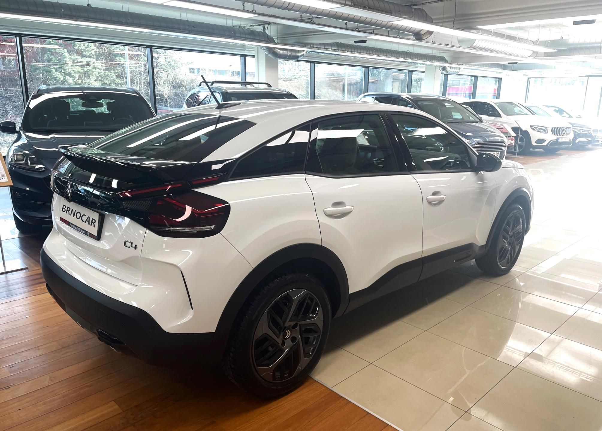 Citroën C4, PLUS 1.2 PT Hybrid 130S&S EAT8 - fotka 6
