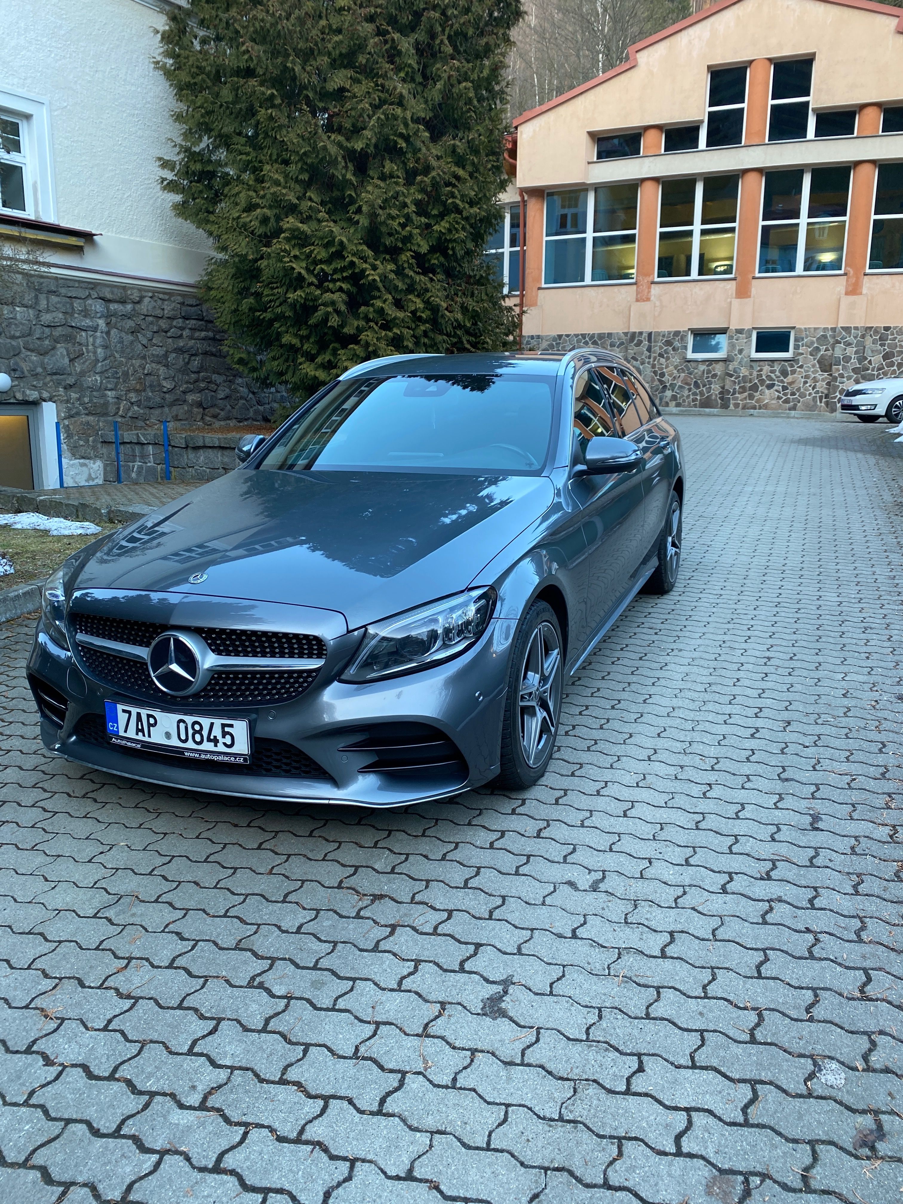 Mercedes-Benz Třídy C, Mercedes Benz C200 4matic