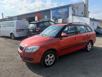 1.6  77 kw benzín klima
