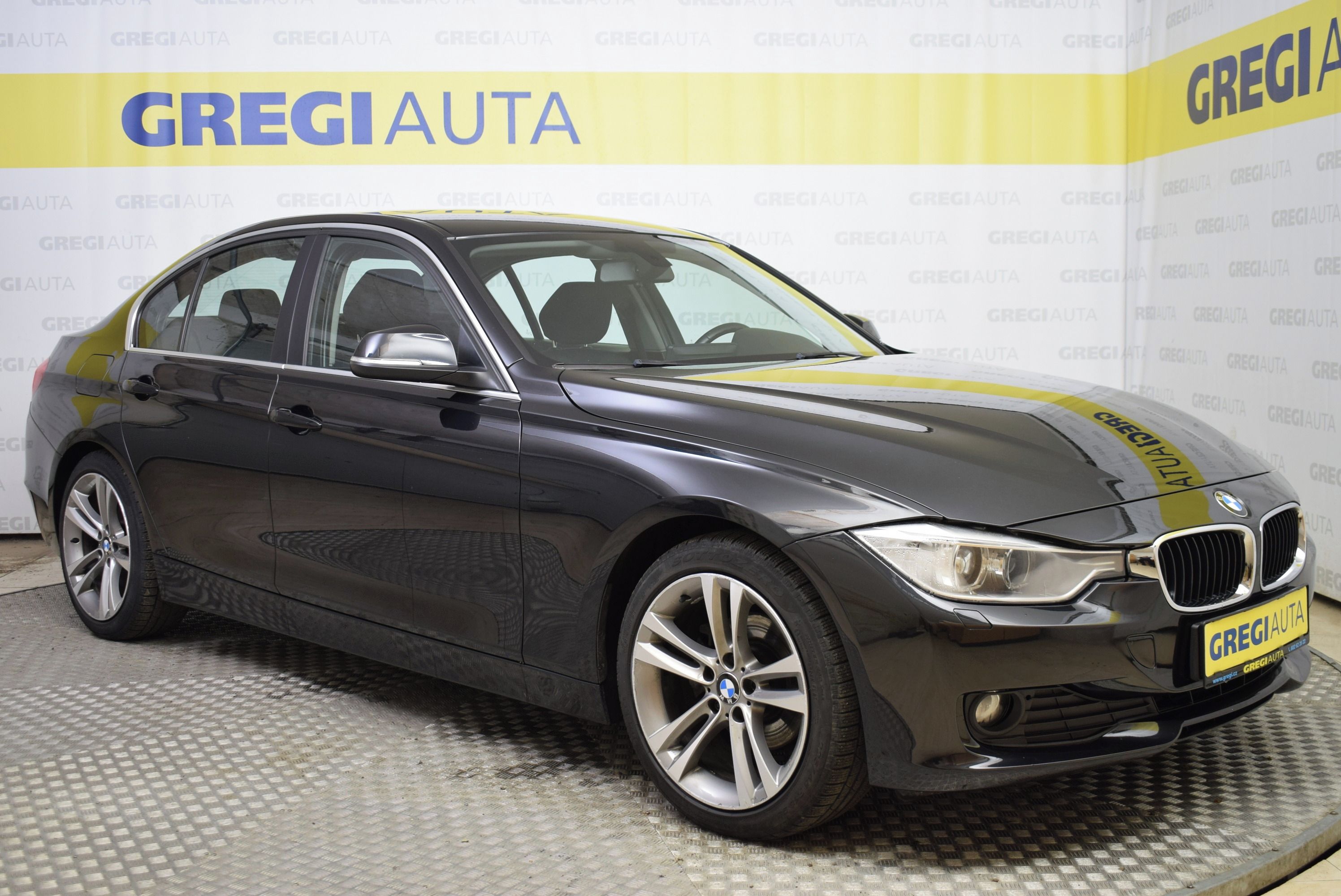 BMW Řada 3, 1,6 320i PO VELKÉM SERVISU - fotka 3
