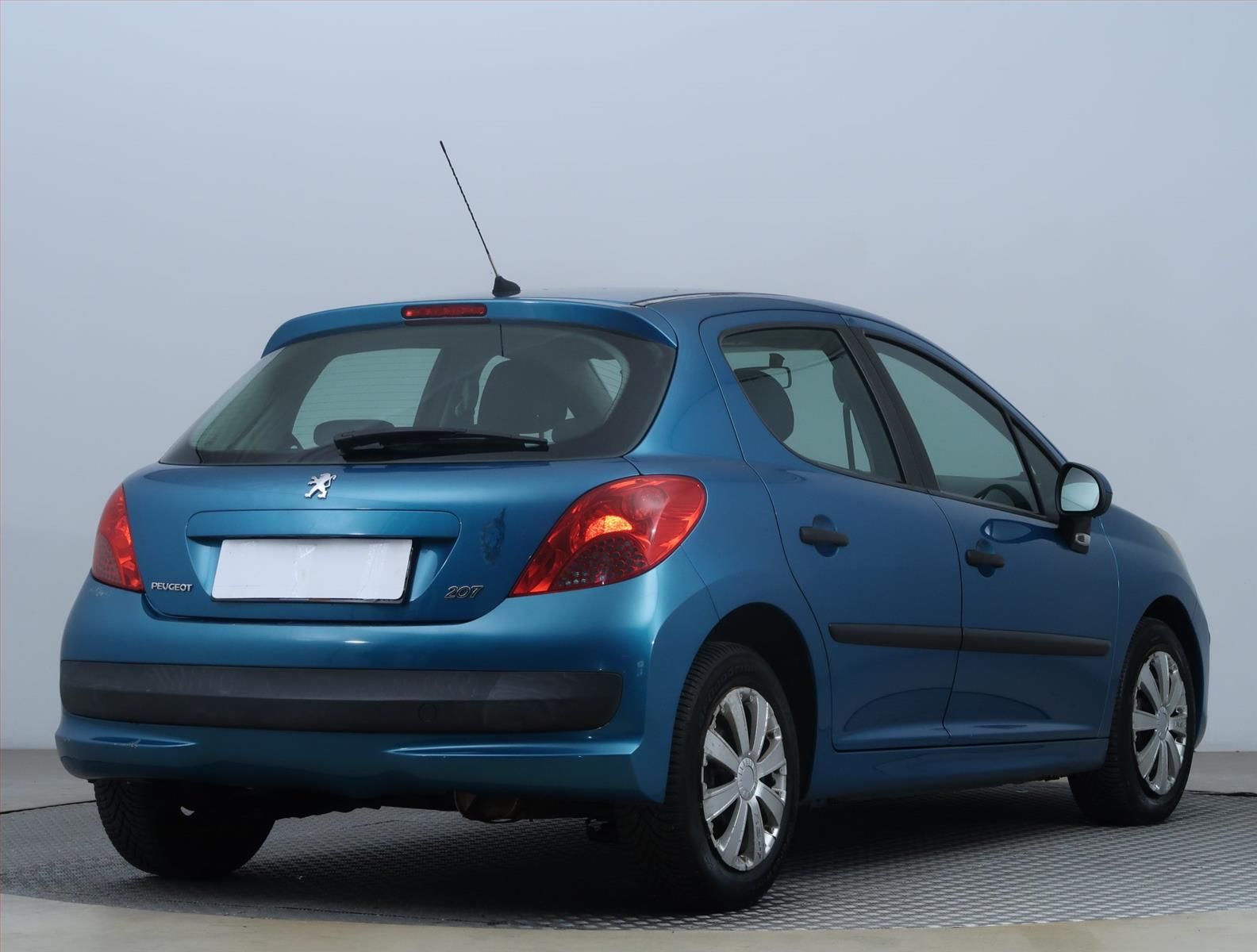 Peugeot 207, 1.4 16V, Klima, zamluveno - fotka 5