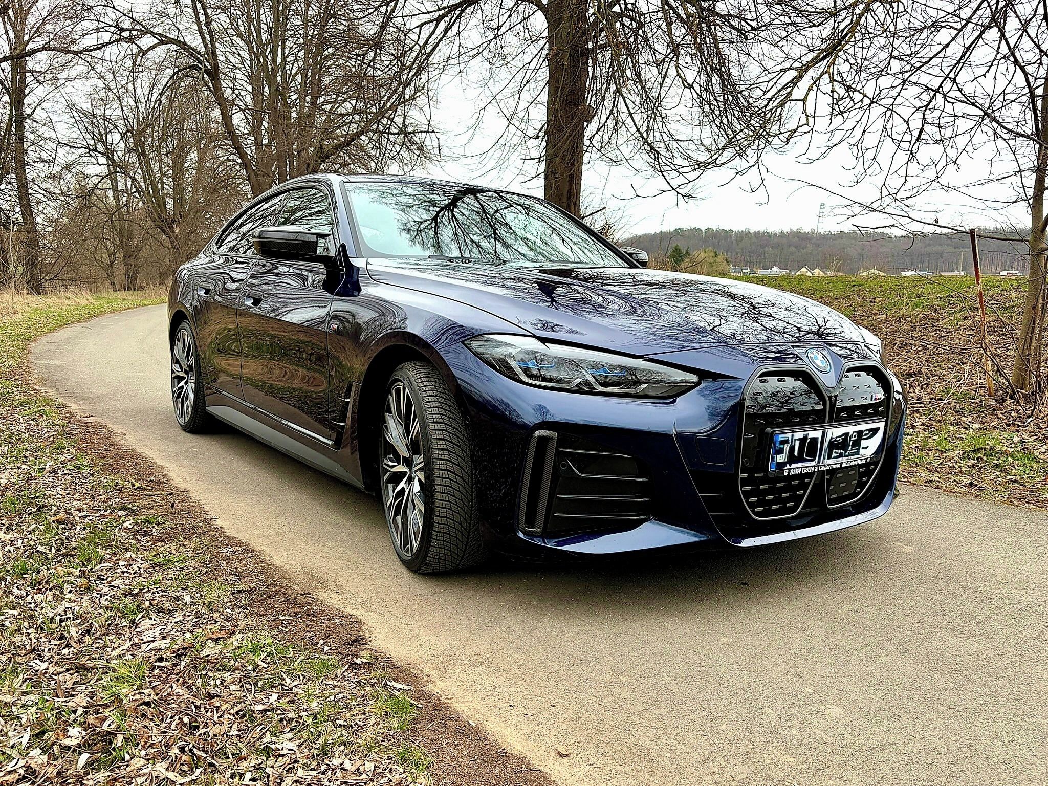 BMW i4, M50 xDrive - fotka 3