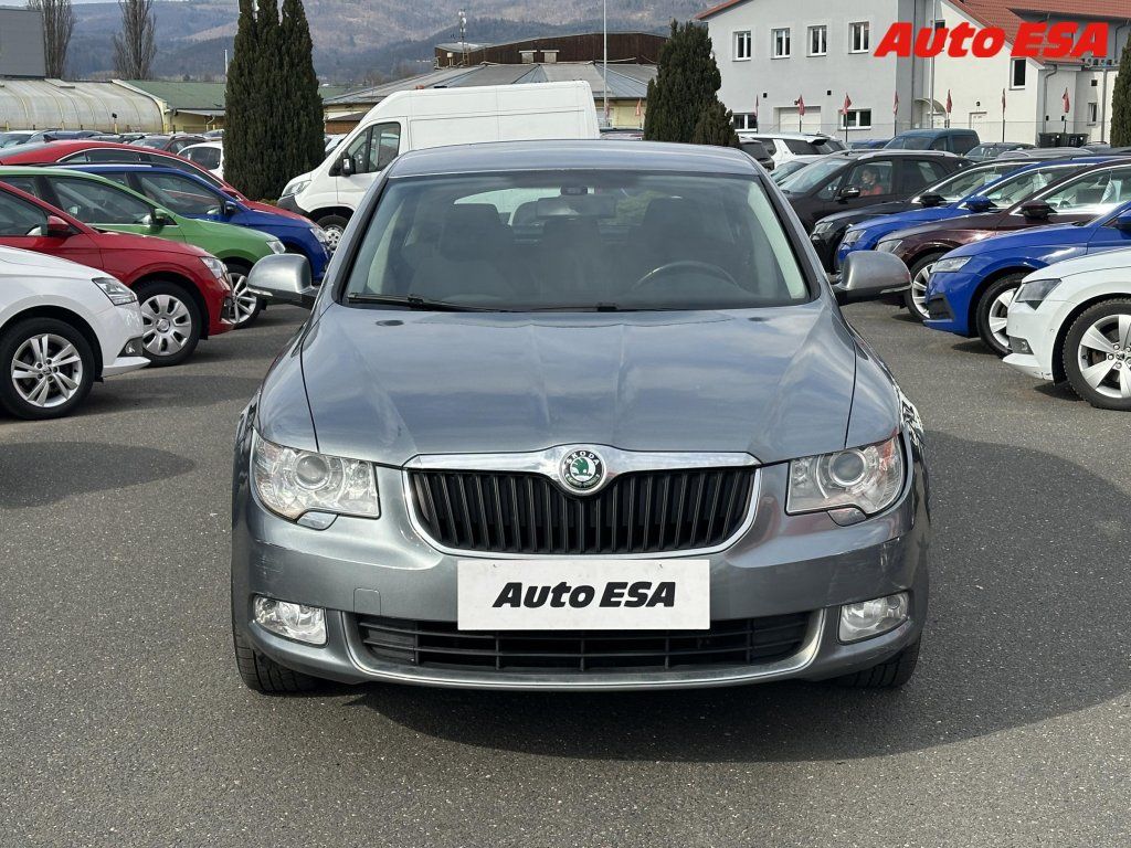 Škoda Superb, 1.4TSi,Xenon,AC - fotka 2