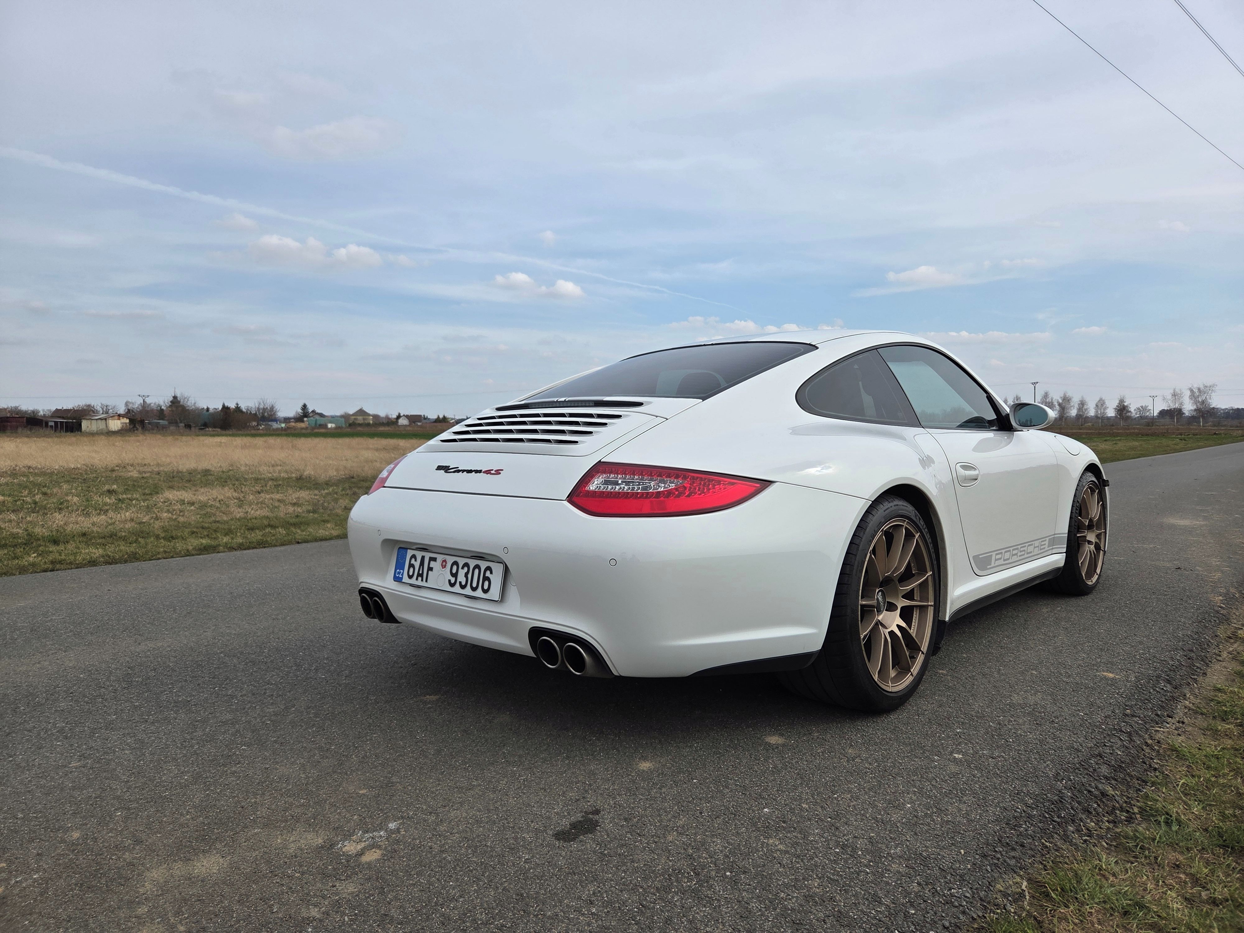 Porsche 911, Carrera 4S - fotka 4