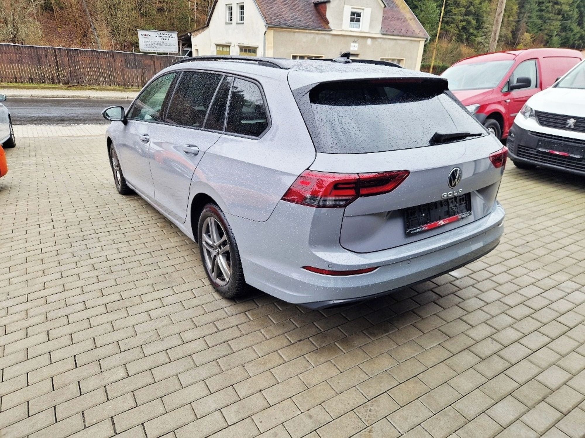Volkswagen Golf, 2.0 TDi (110 kW), plný servis - fotka 3
