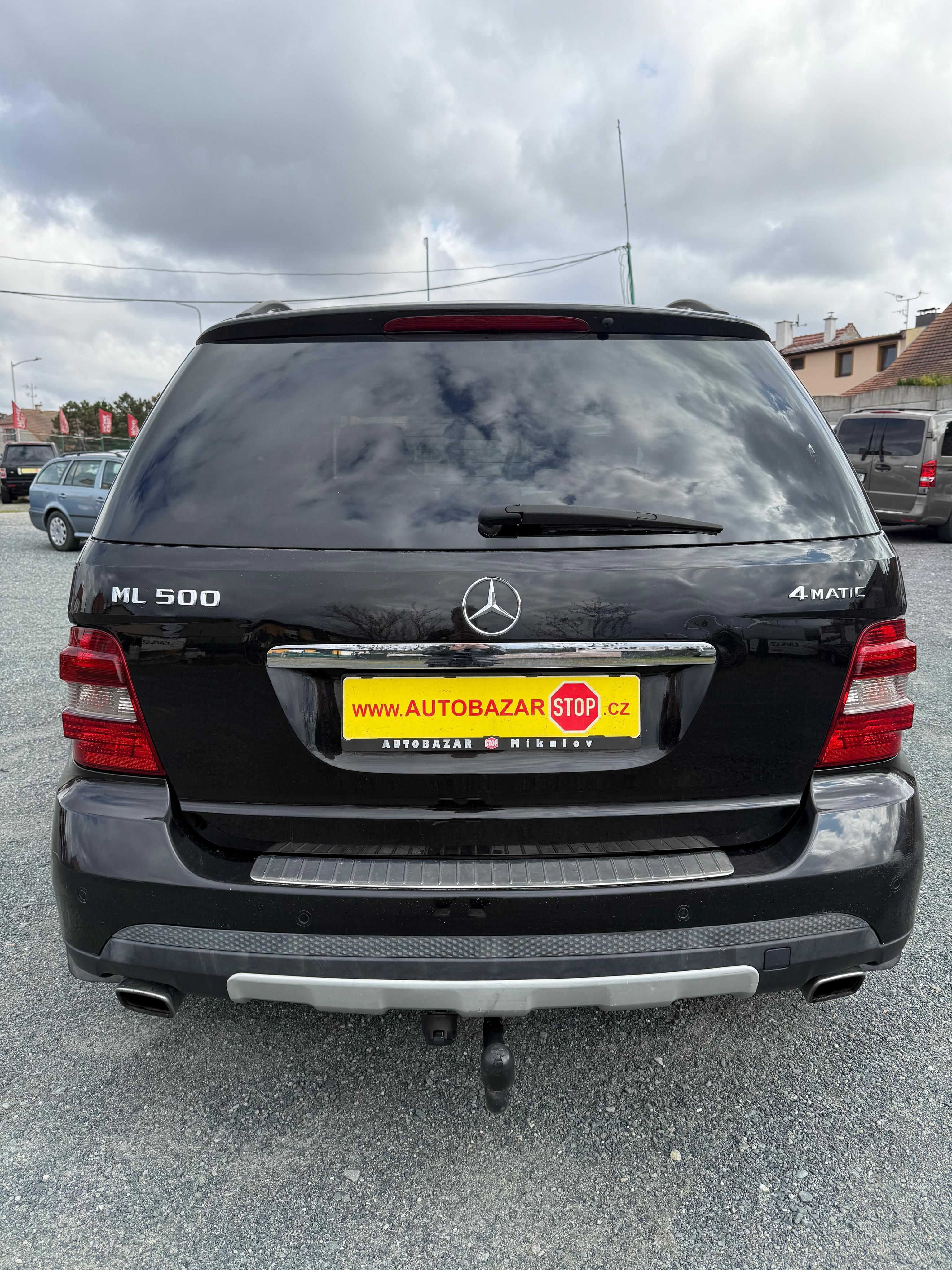 Mercedes-Benz ML, 500 4MATIC 4X4 5.5 V8 285kW - fotka 5