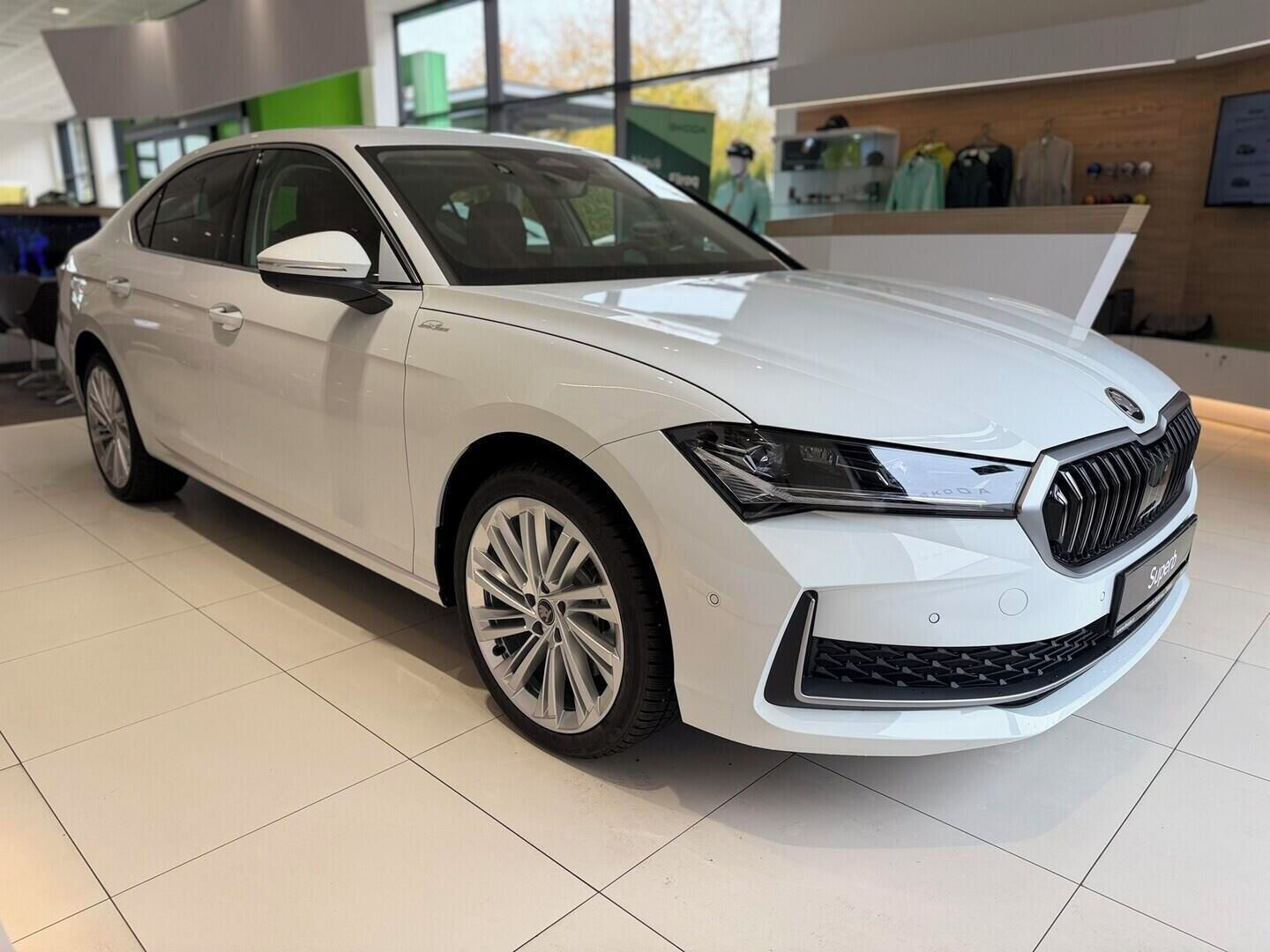 Škoda Superb, L&K 2.0 TSI 150 kW - fotka 2
