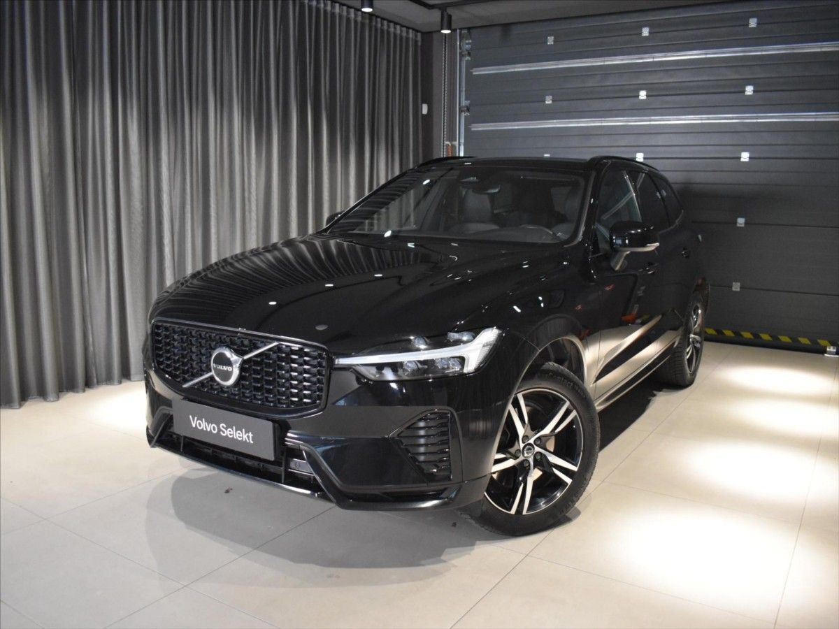 Volvo XC60, 2,0 B4 AWD R-Design tažné.