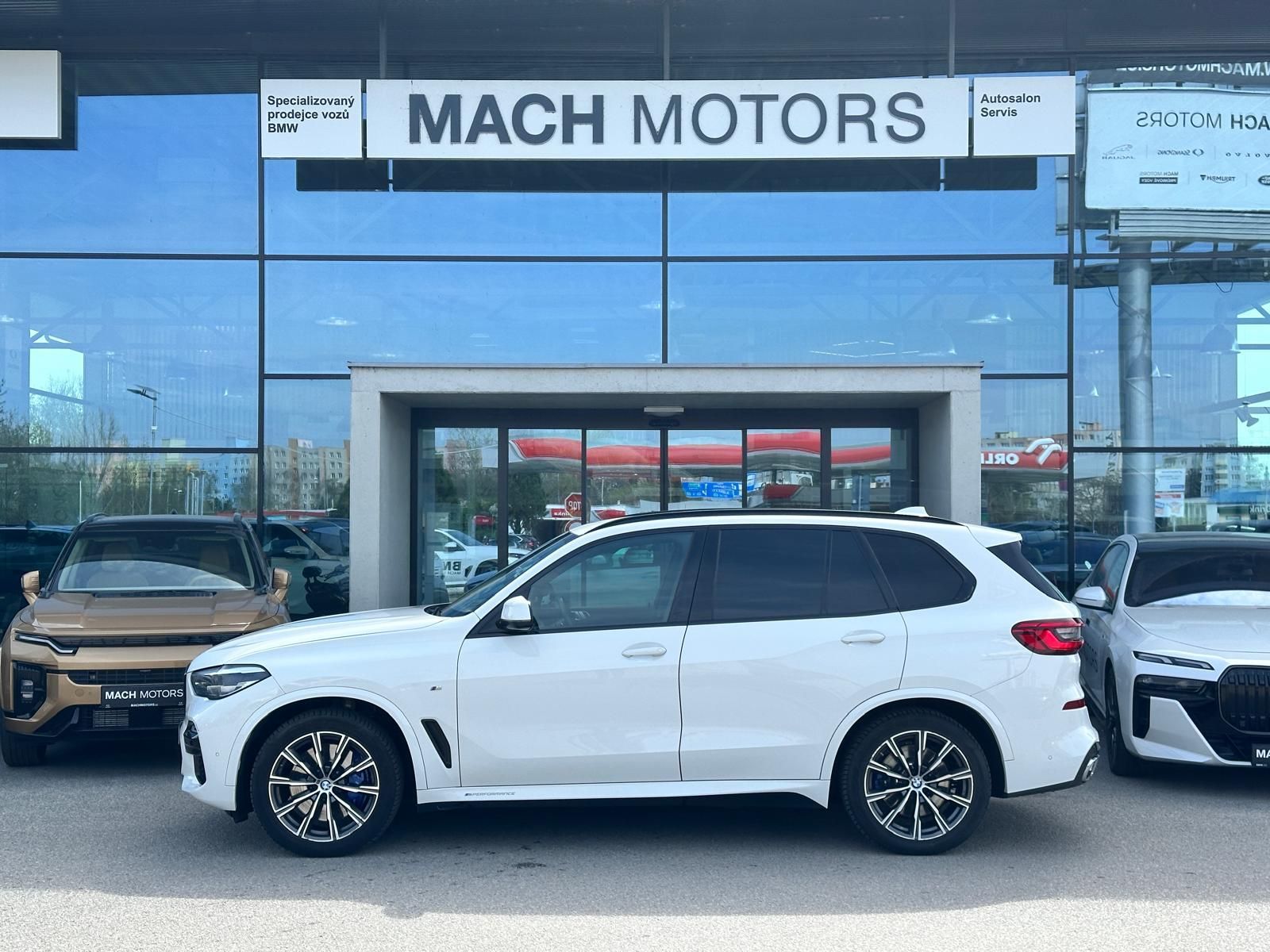 BMW X5, 30D xDrive M-Sport - fotka 2