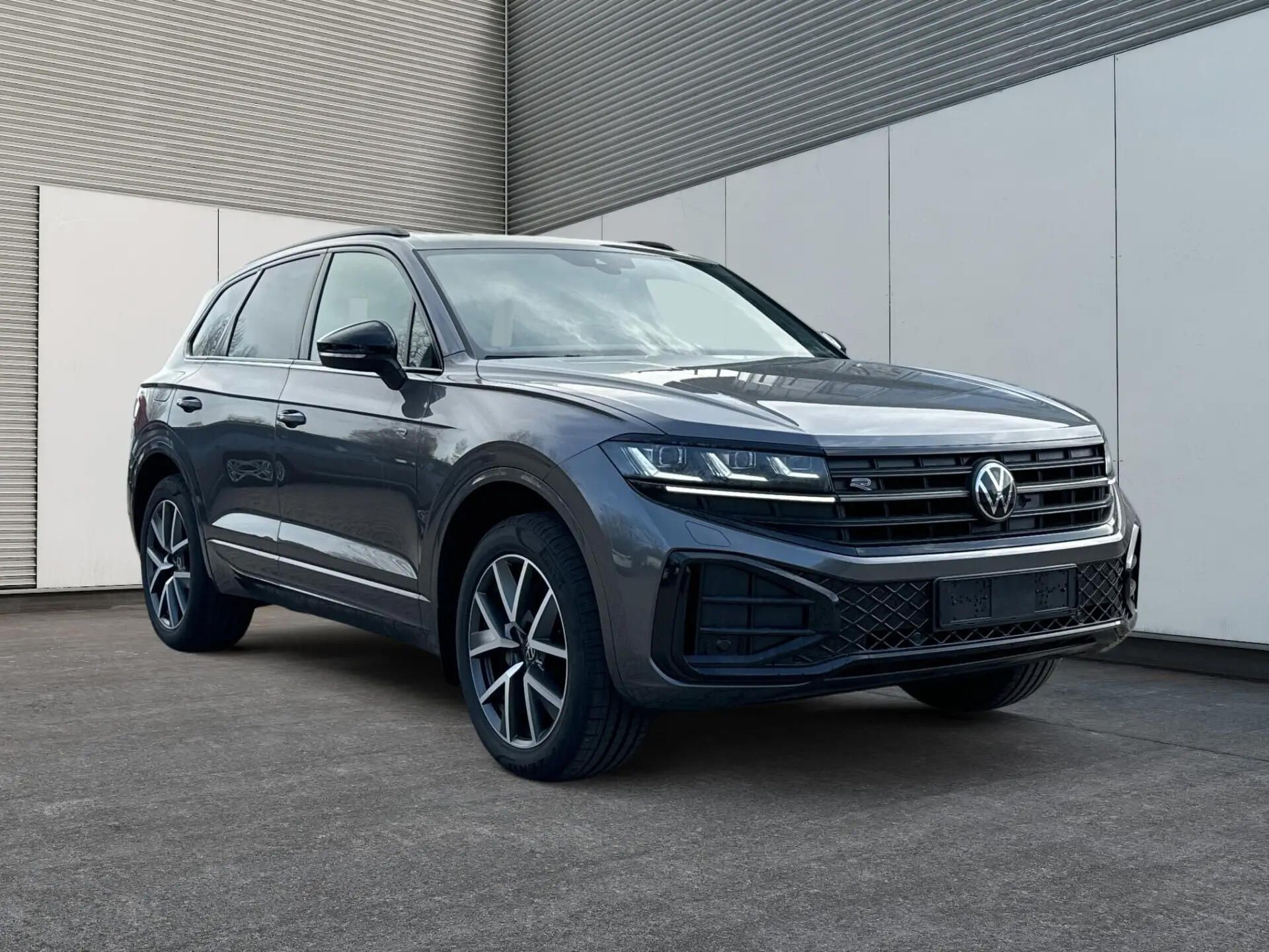 Volkswagen Touareg, TDI R-Line Final Ed. Pano HuD - fotka 2