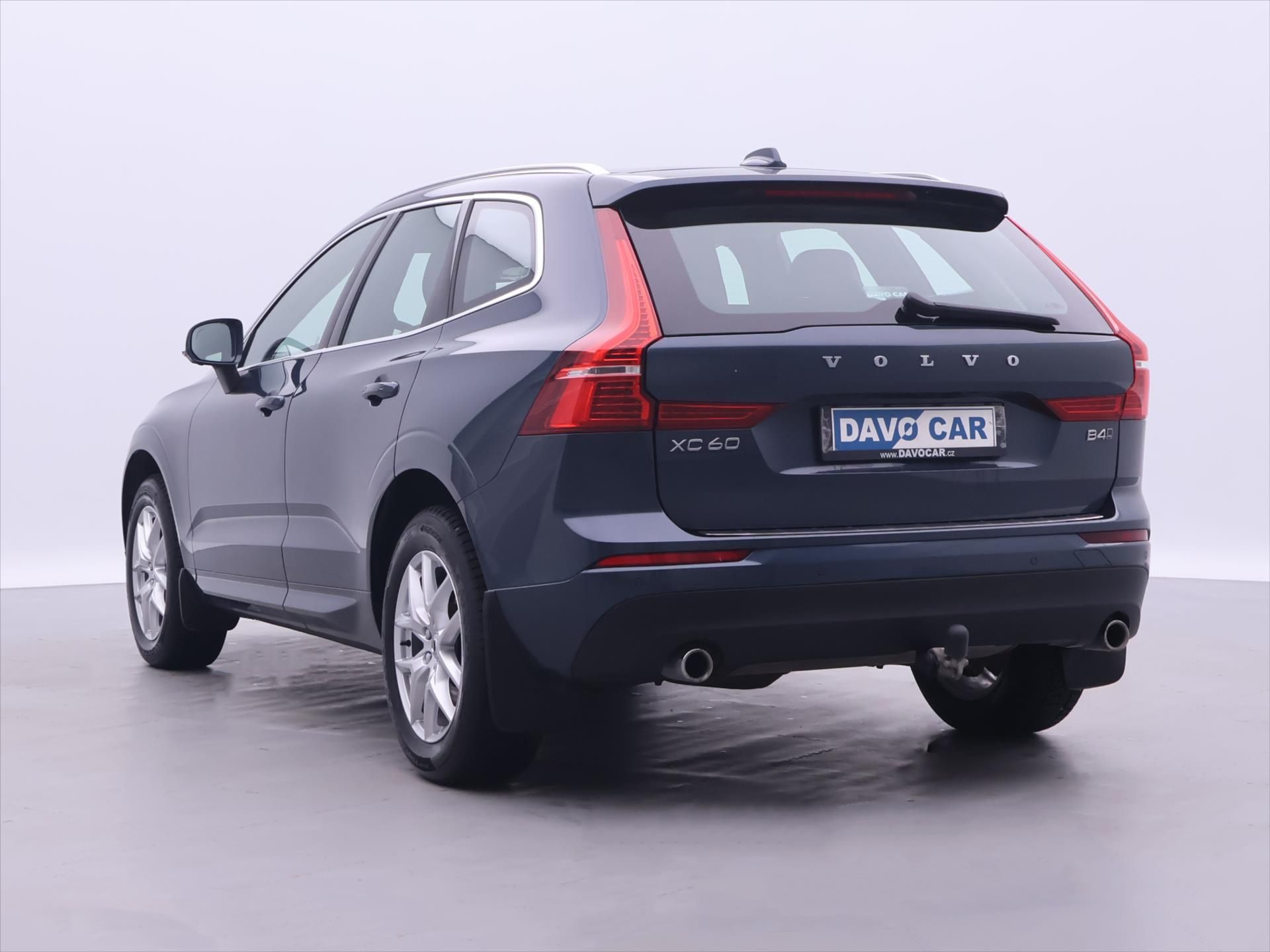 Volvo XC60, 2,0 145 kW D4 AWD Momentum - fotka 5